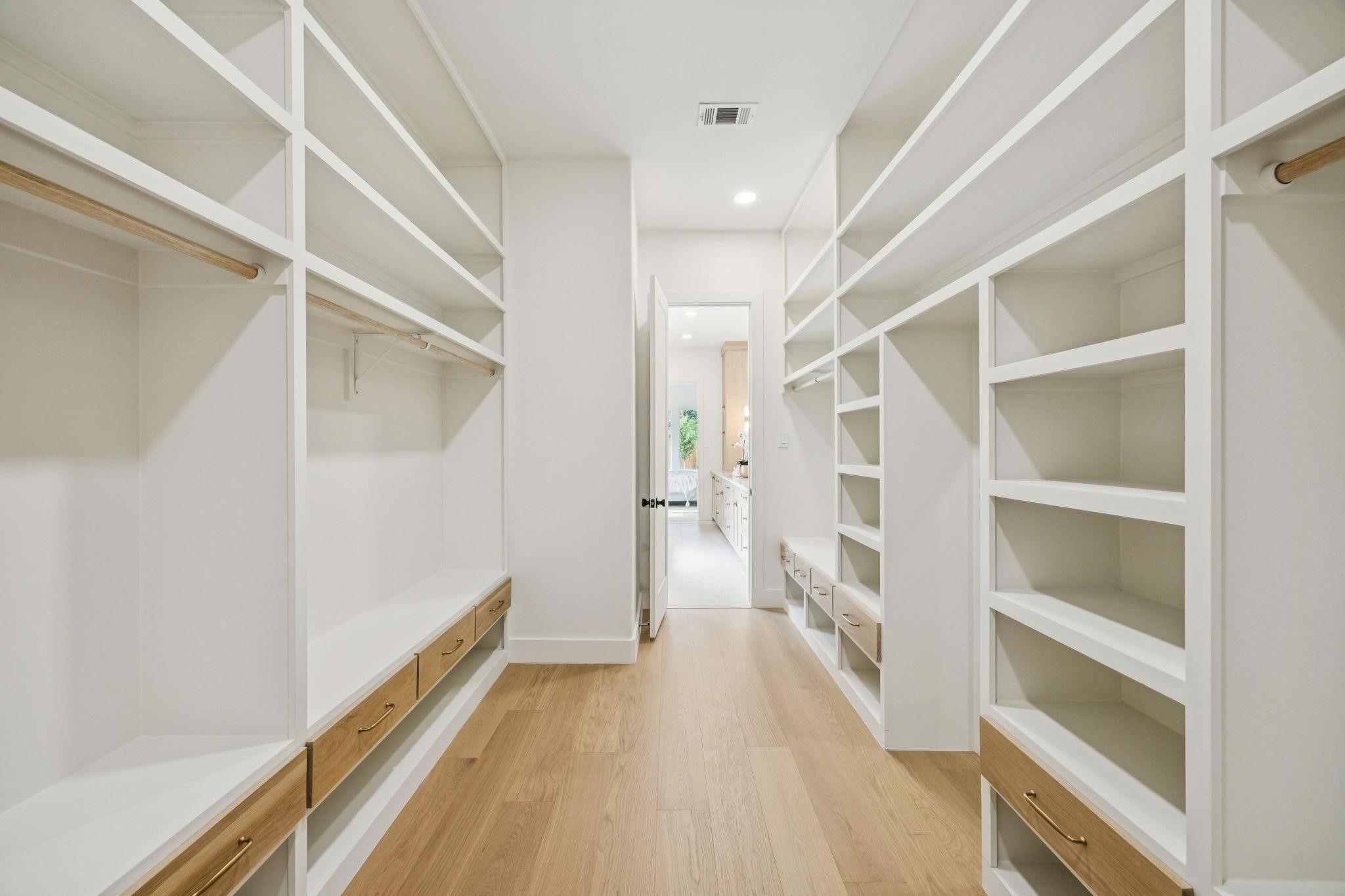 6244 Richmond Avenue