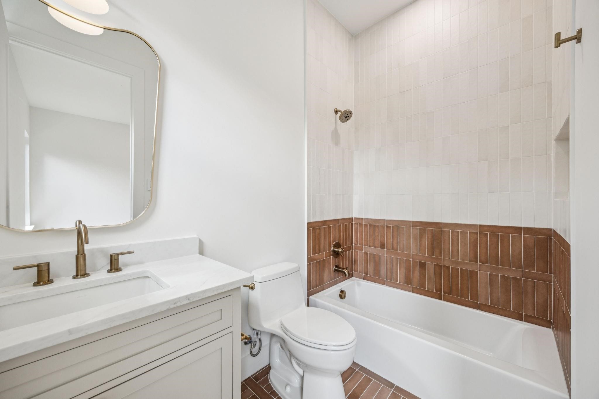 6244 Richmond Avenue