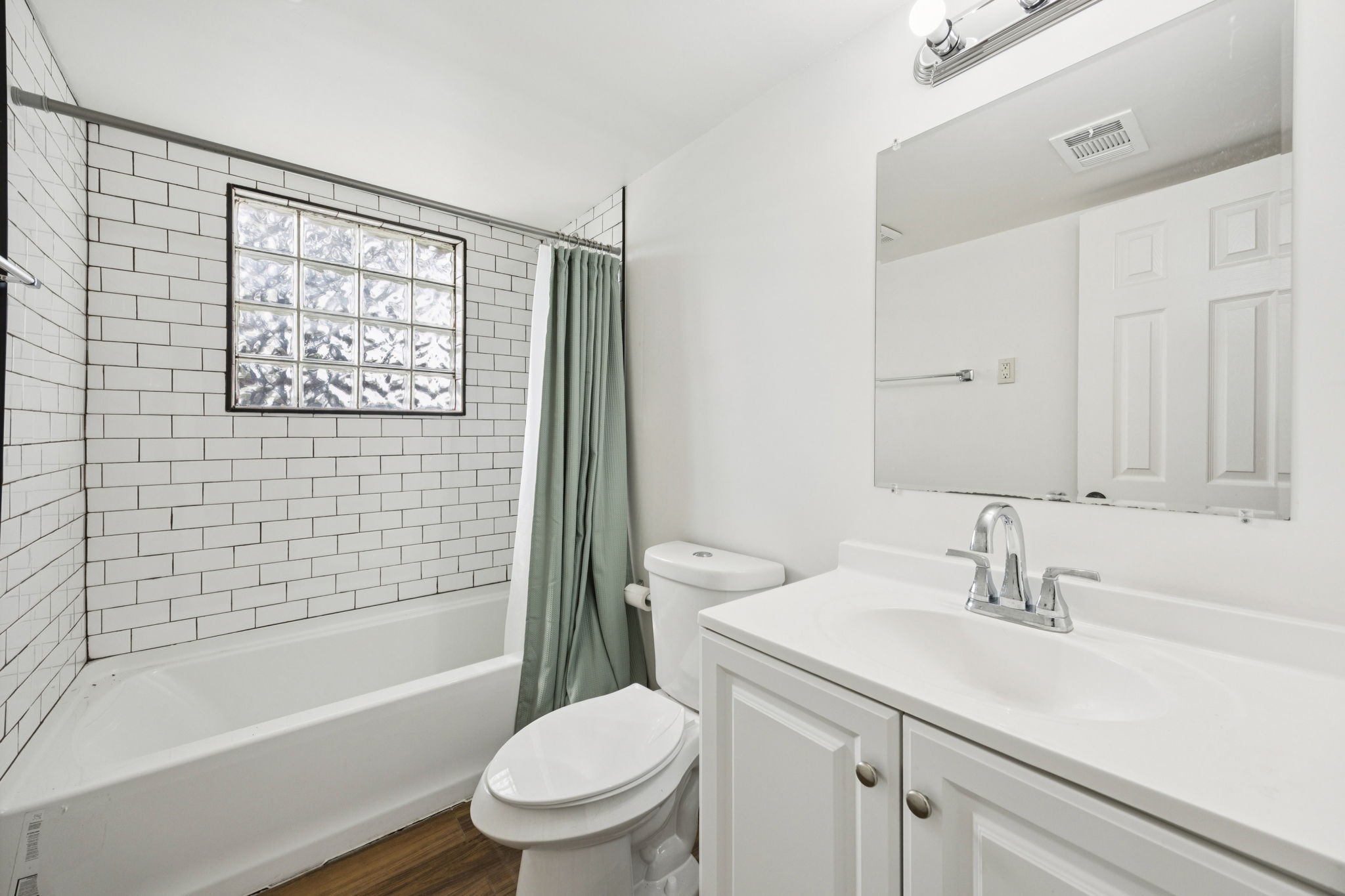 2801 Clearbrook Drive