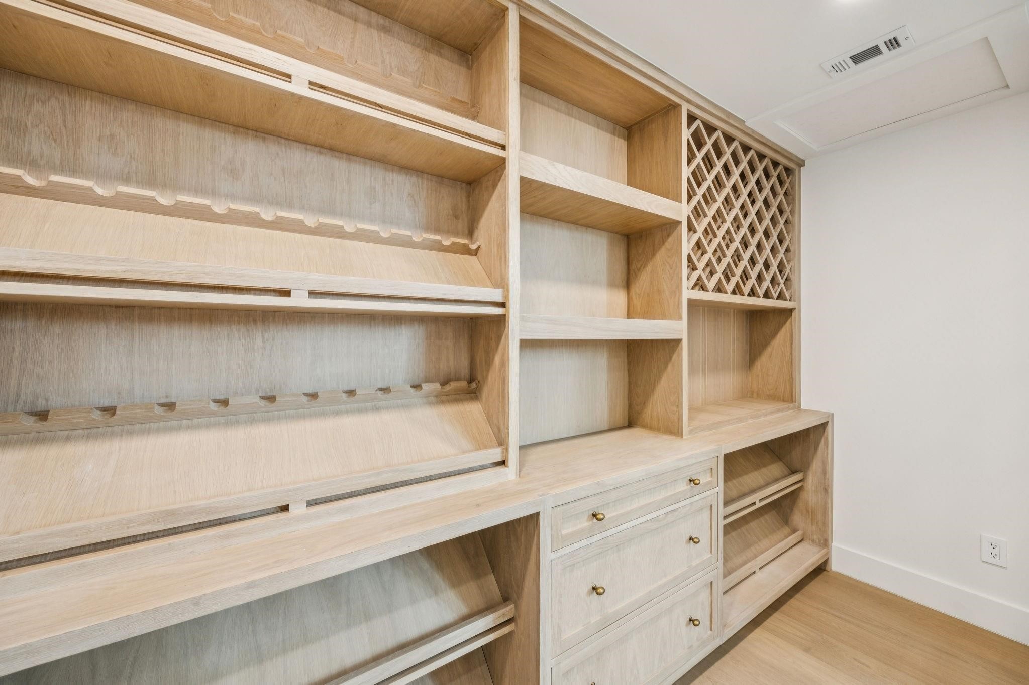 6244 Richmond Avenue