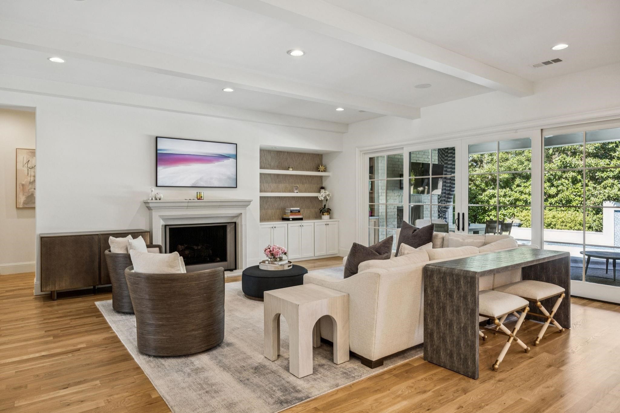 6815 Stichter Avenue