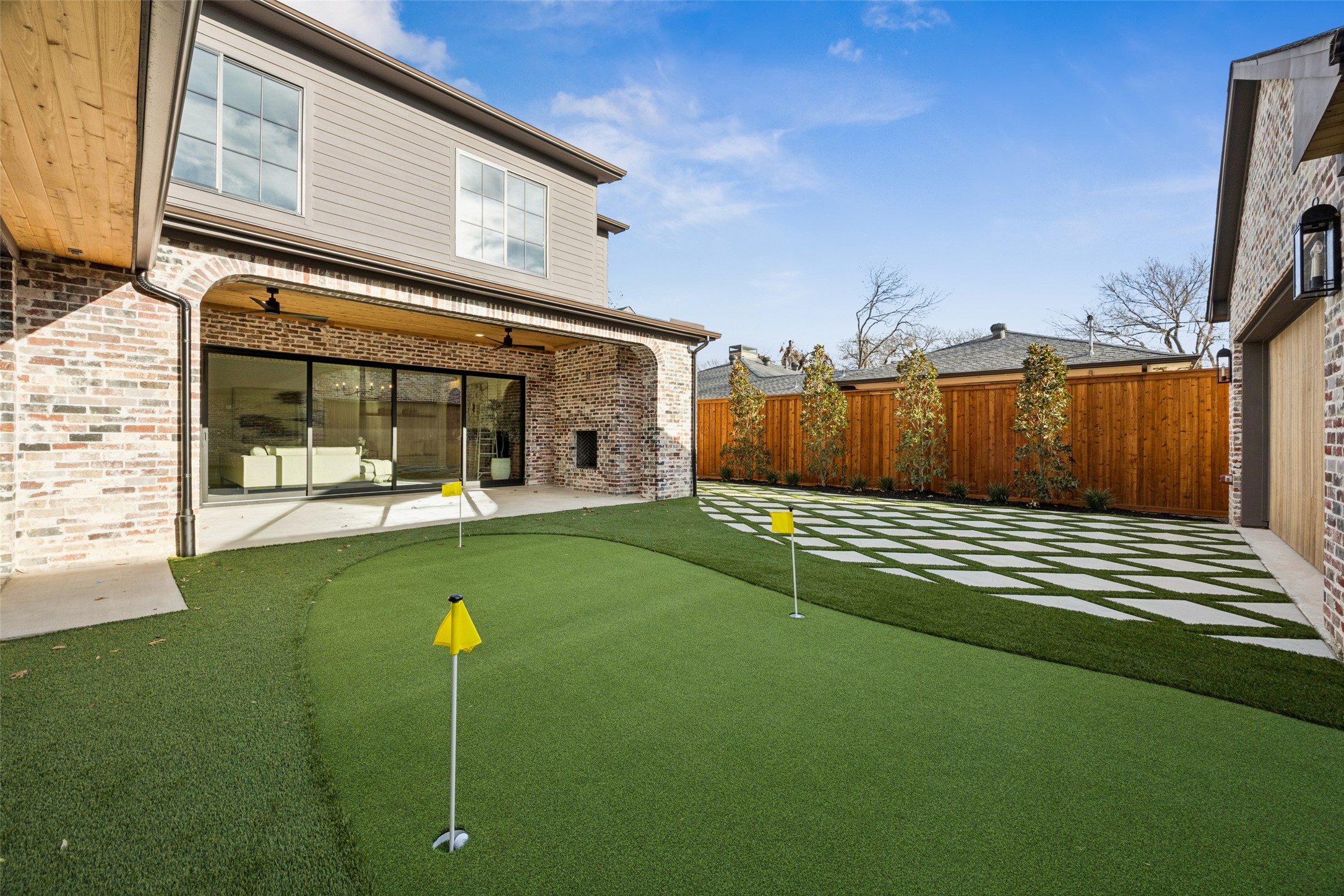 6860 Southridge Drive