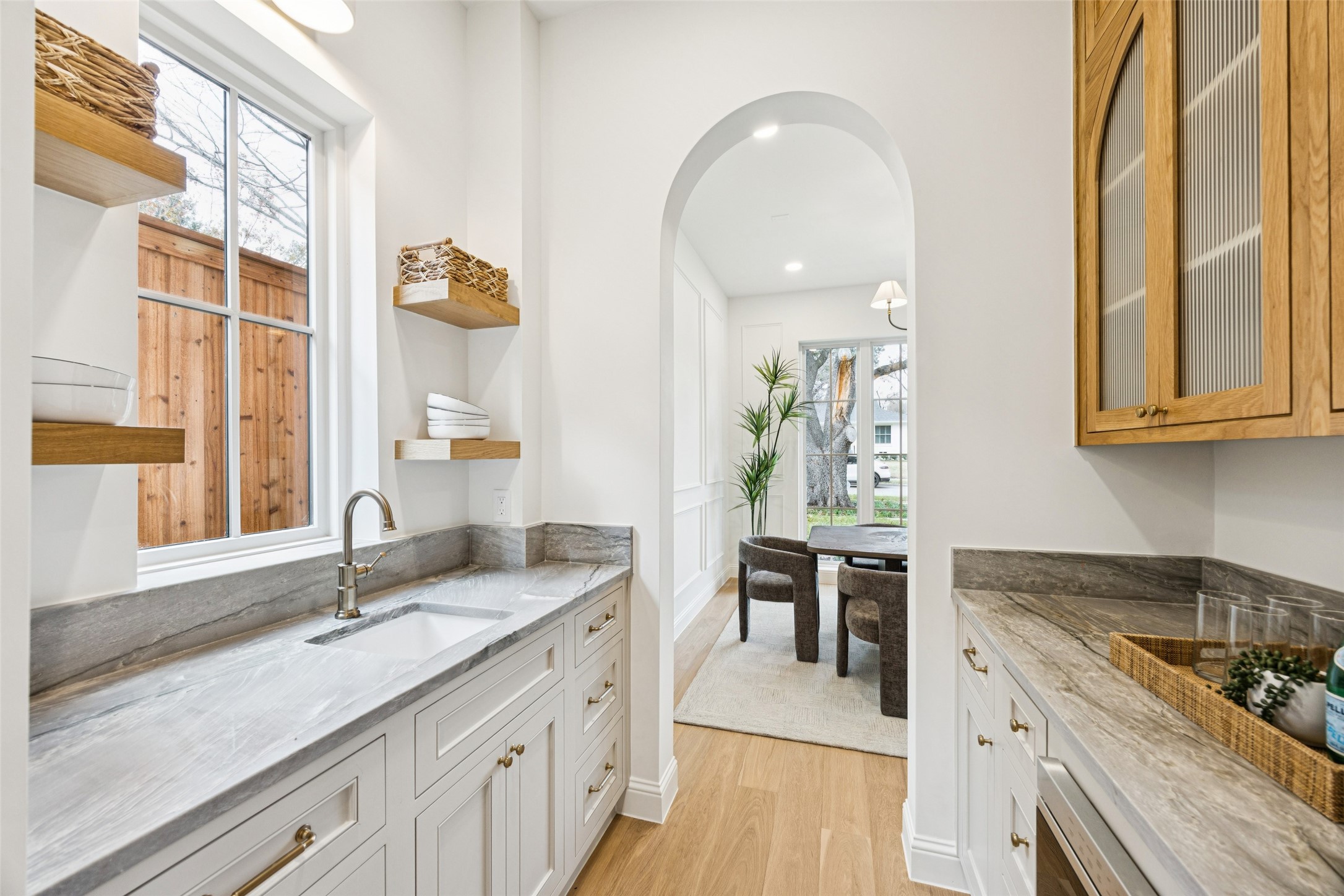 6860 Southridge Drive