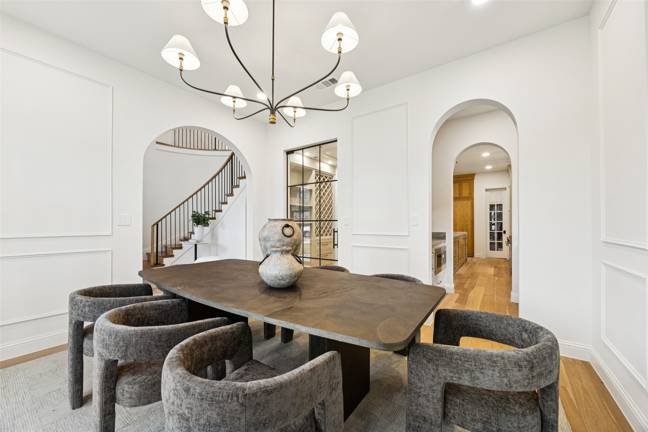 6860 Southridge Drive