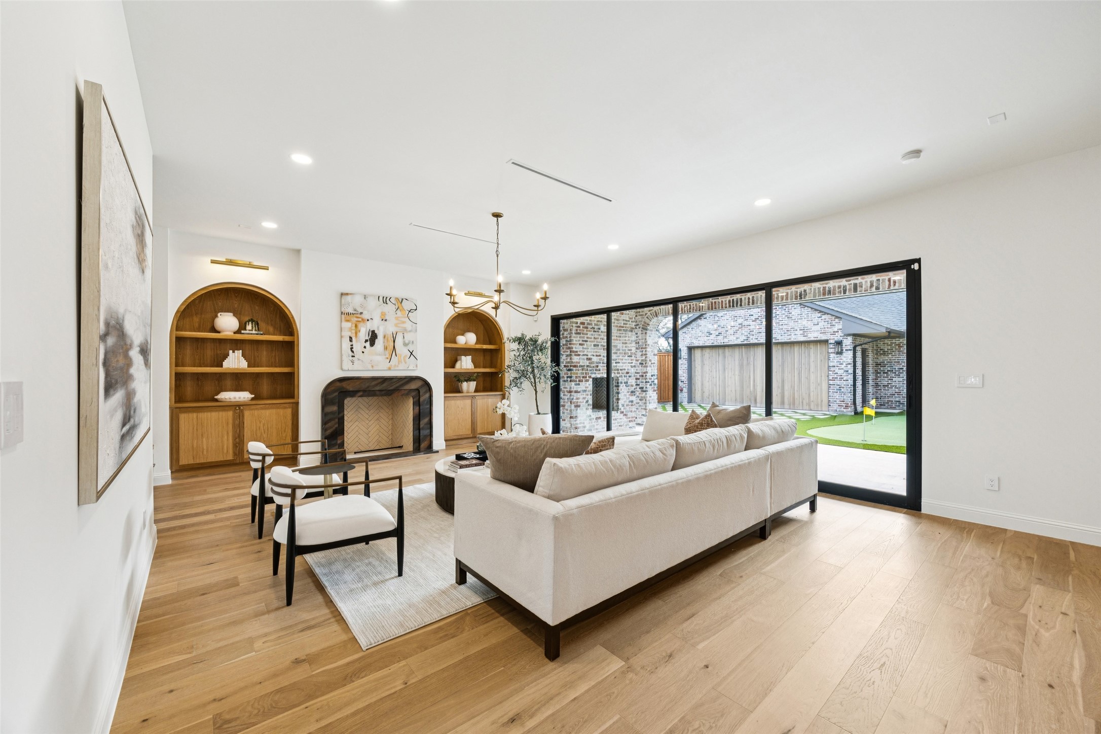 6860 Southridge Drive