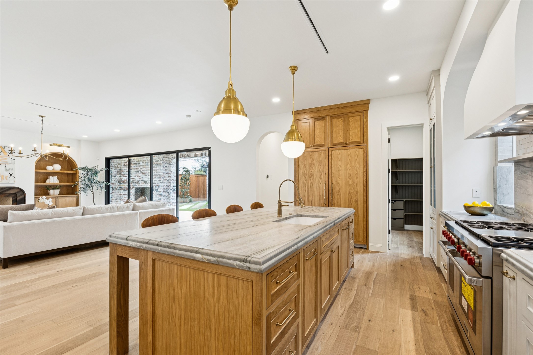 6860 Southridge Drive