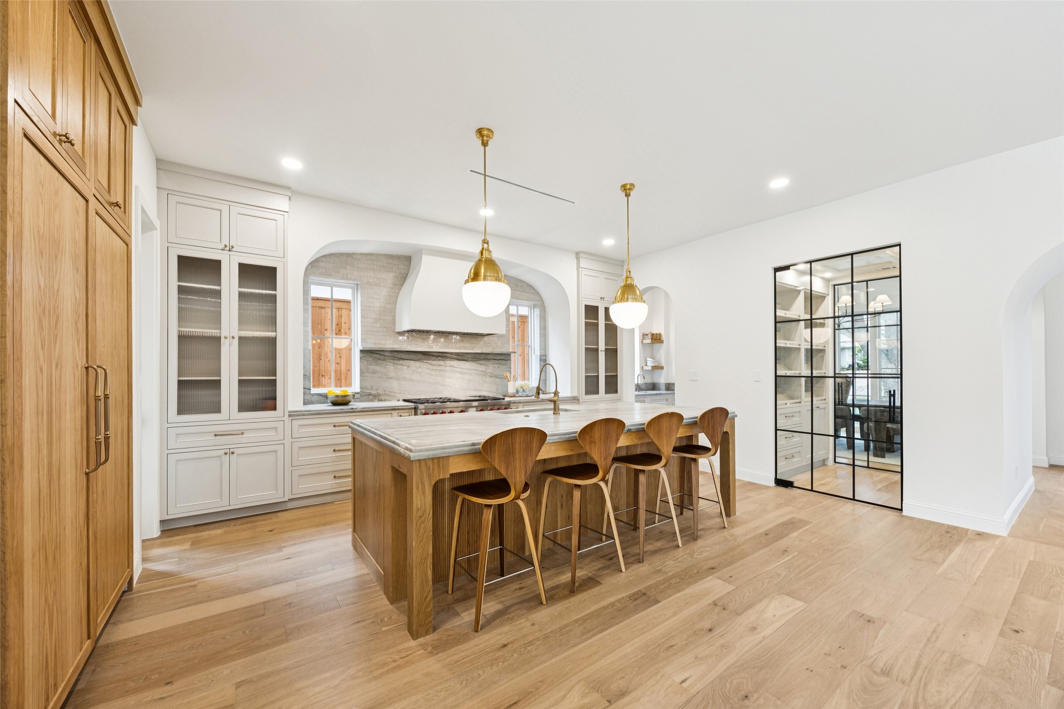 6860 Southridge Drive