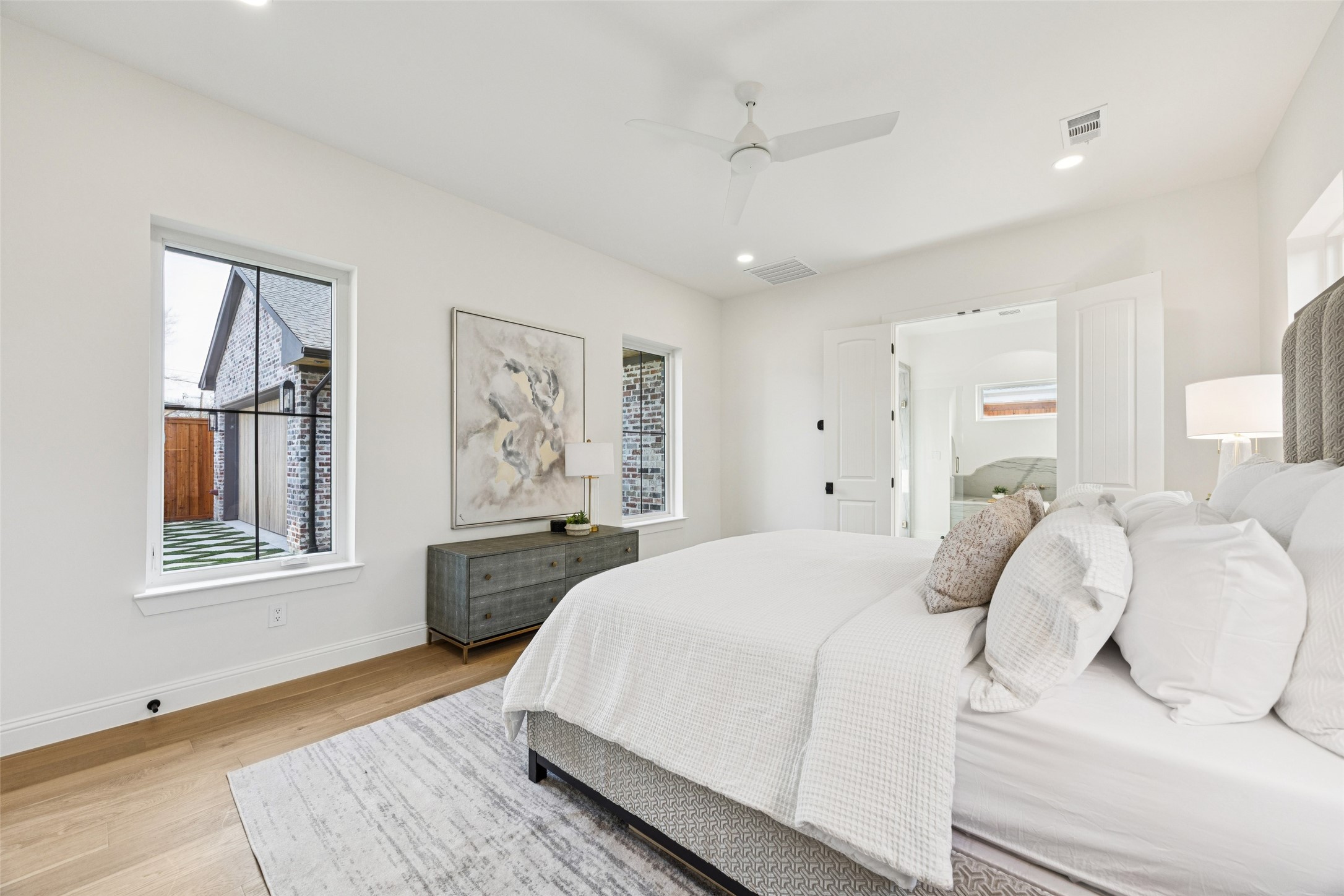 6860 Southridge Drive