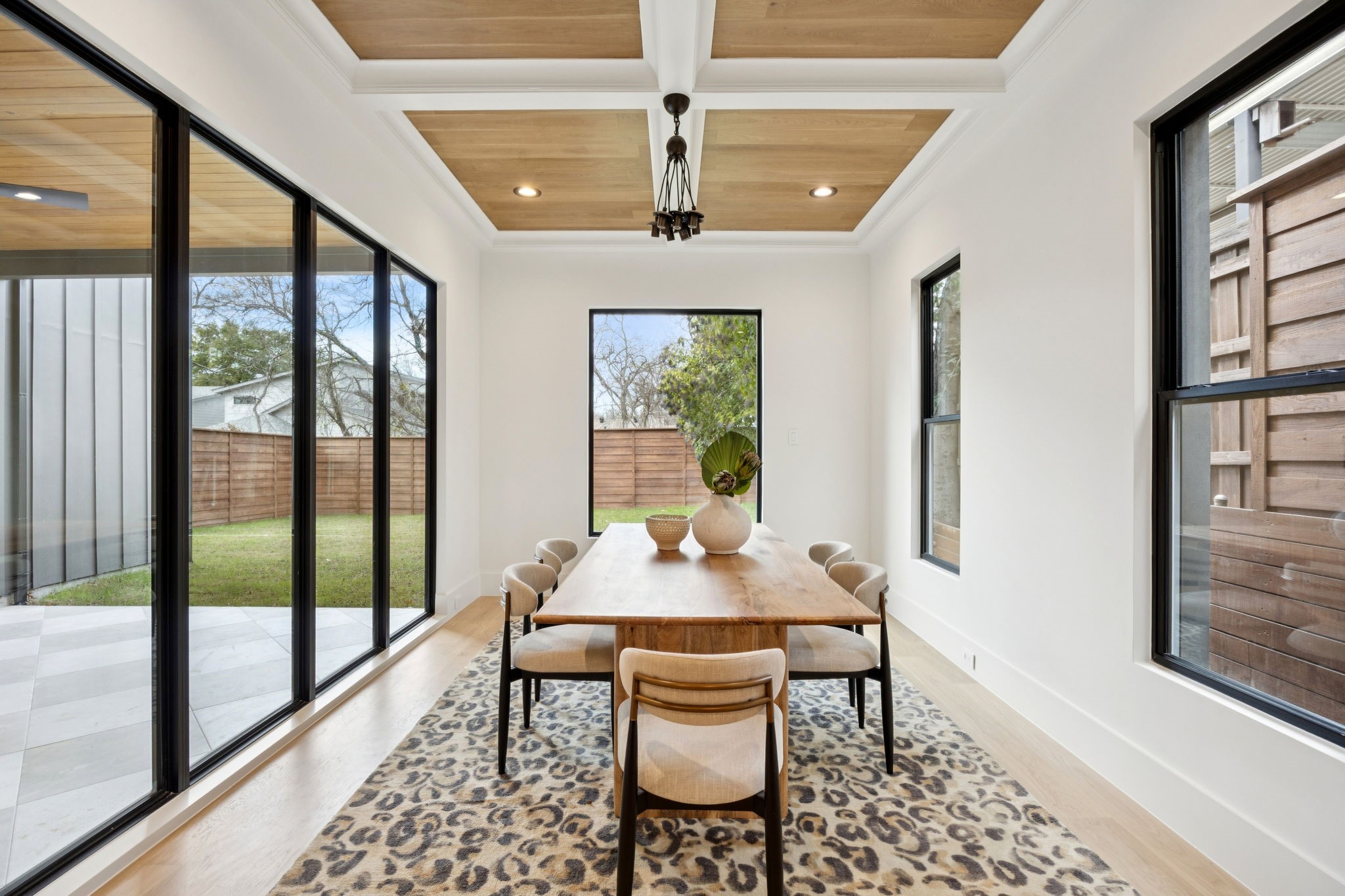 8811 Daytonia Avenue