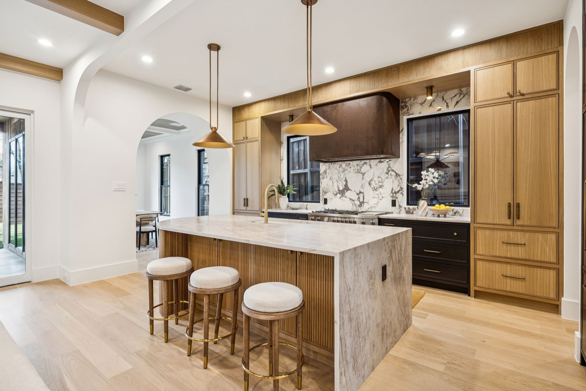 8811 Daytonia Avenue