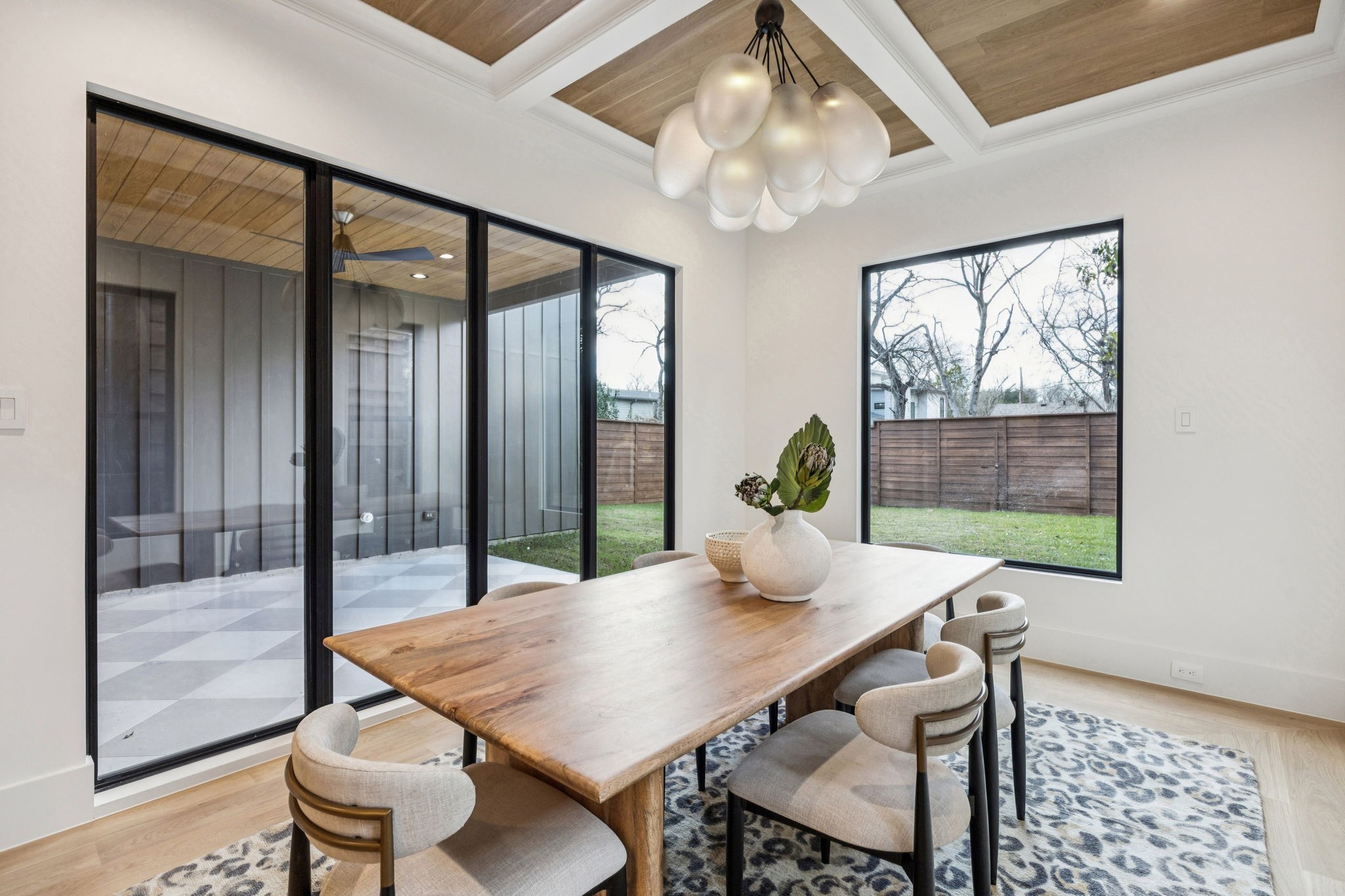 8811 Daytonia Avenue