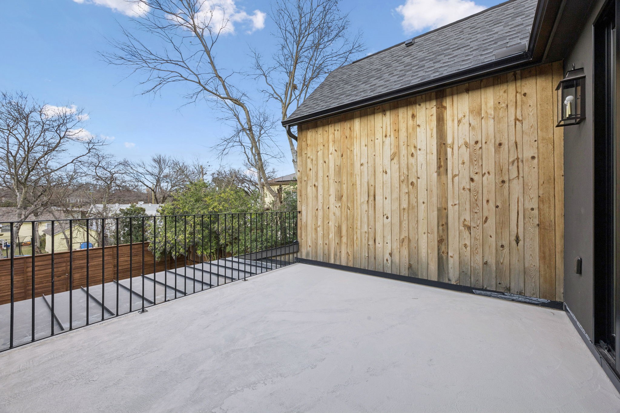 8811 Daytonia Avenue