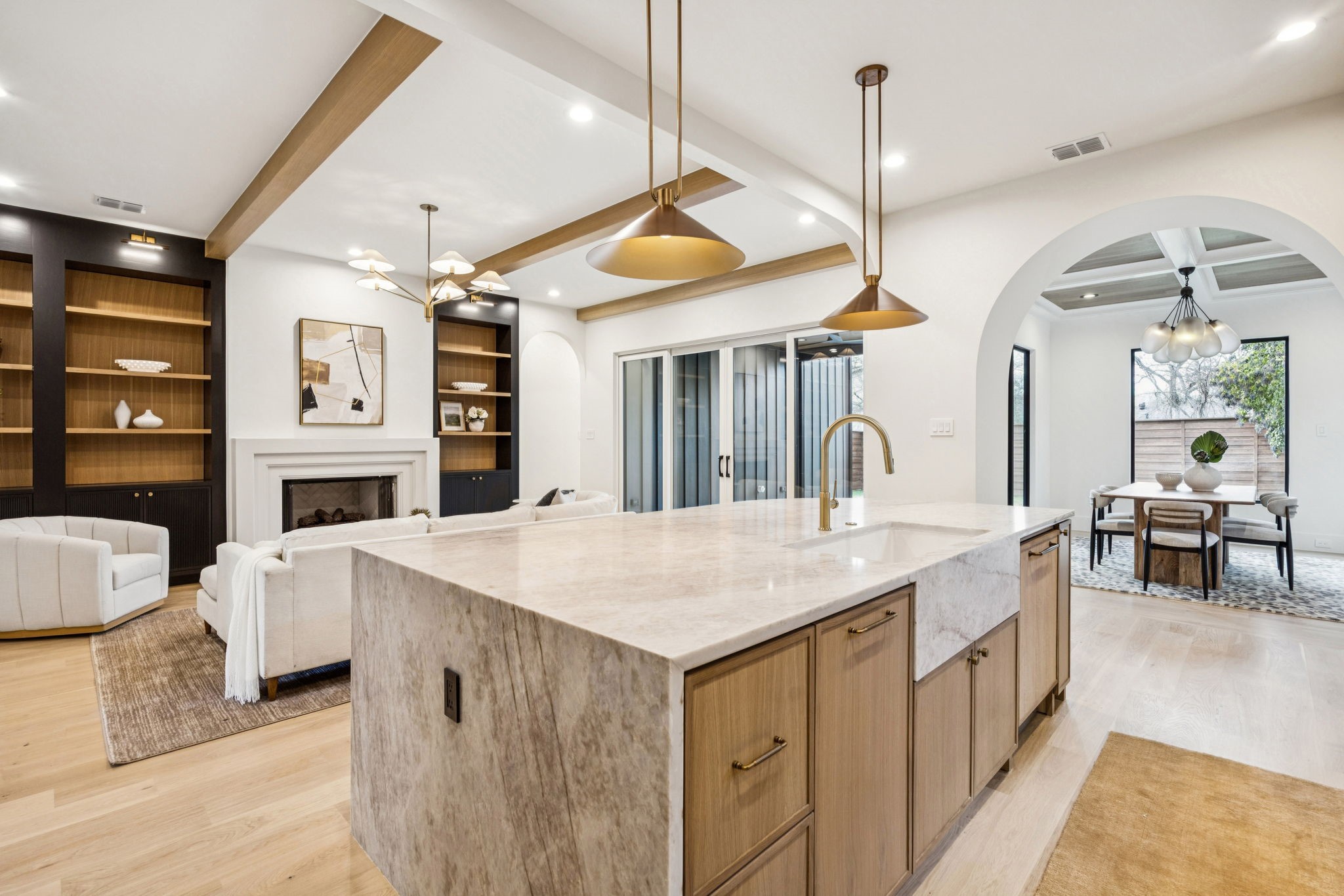 8811 Daytonia Avenue