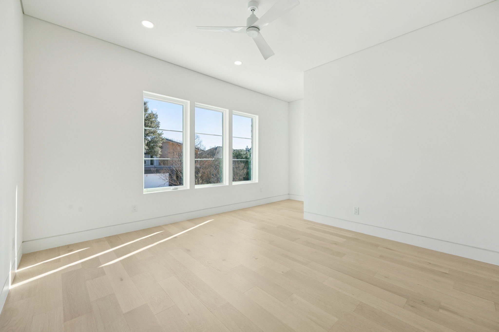 2015 Euclid Avenue