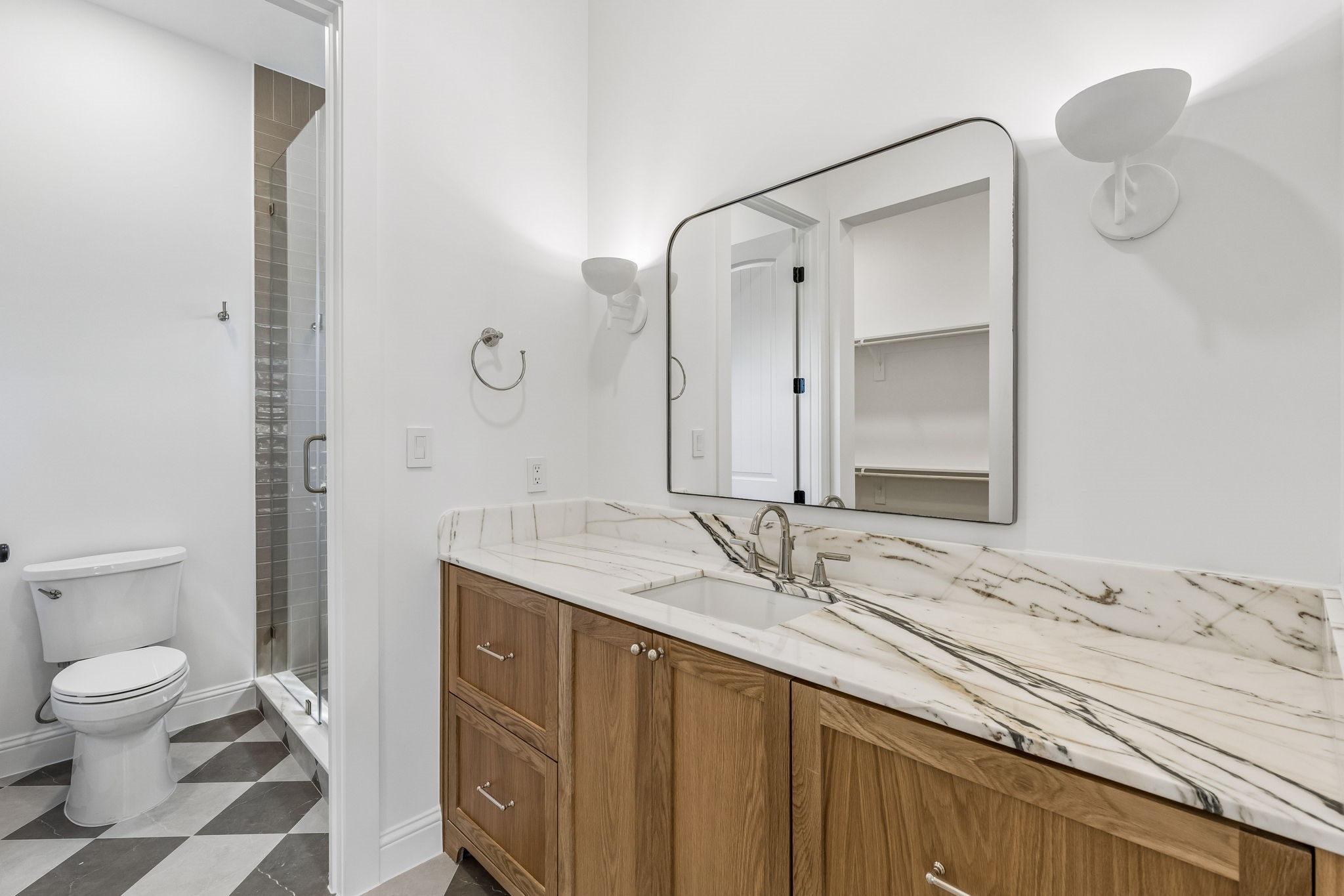 7107 Coronado Avenue