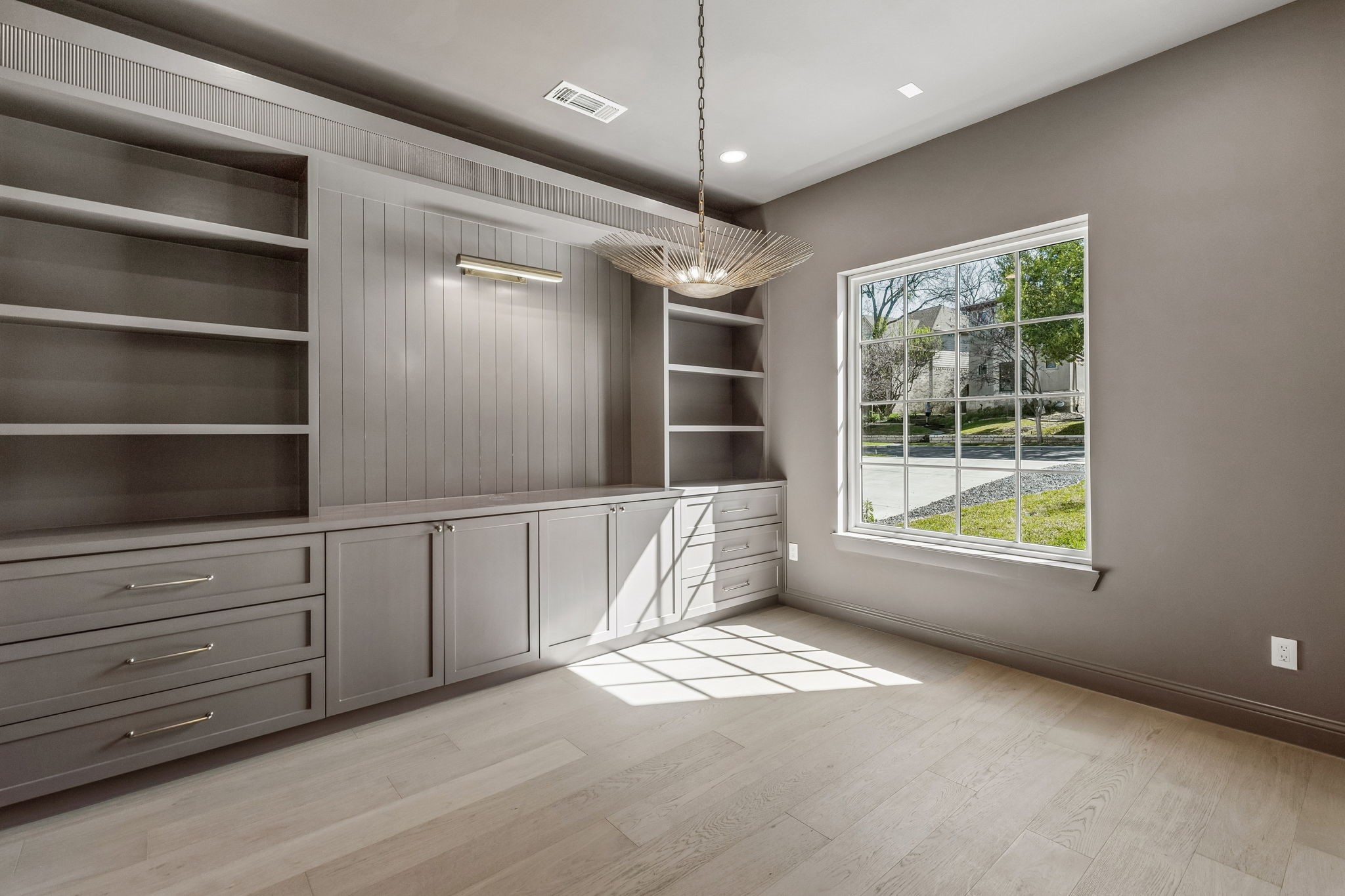 7107 Coronado Avenue