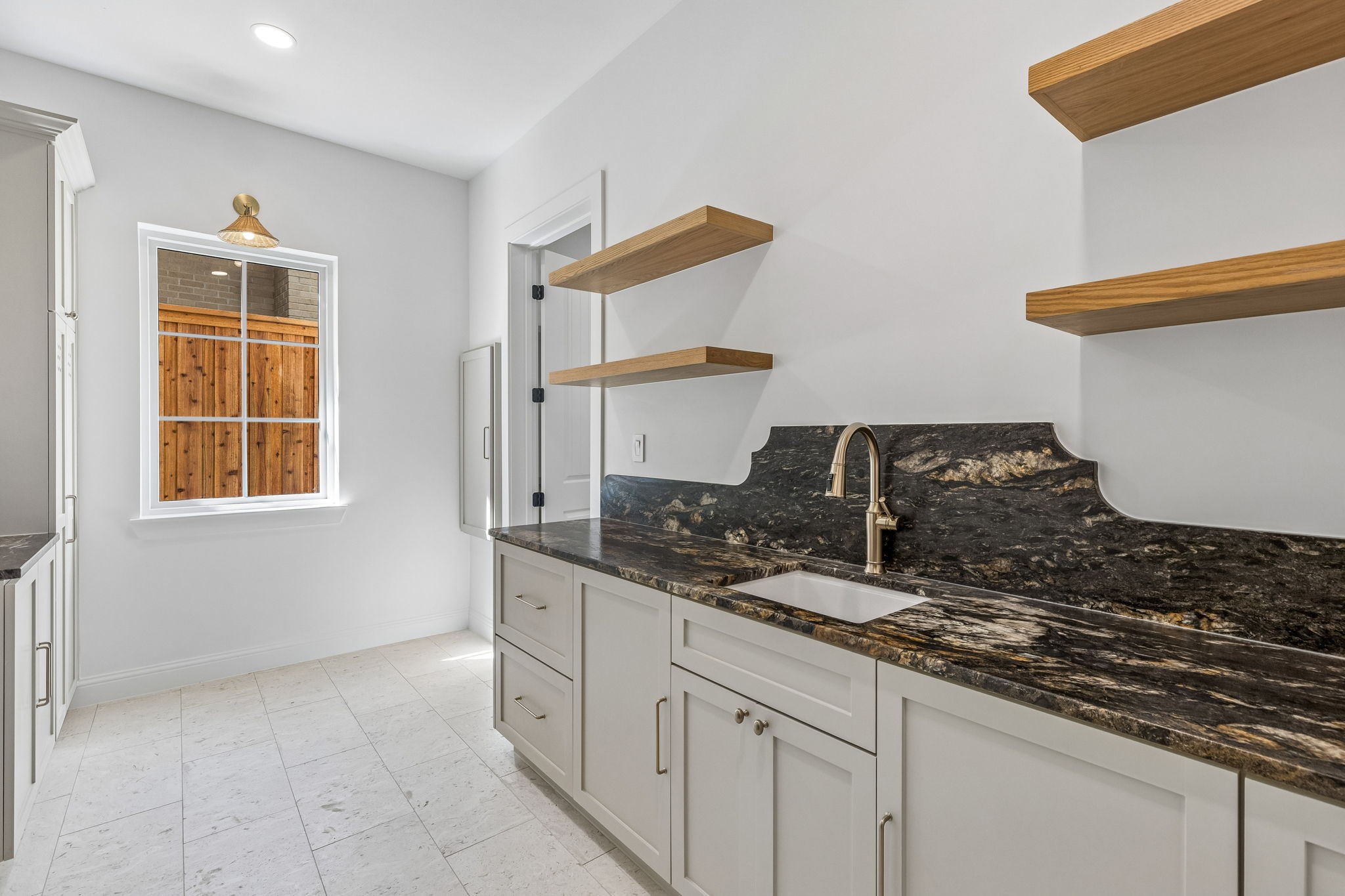 7107 Coronado Avenue