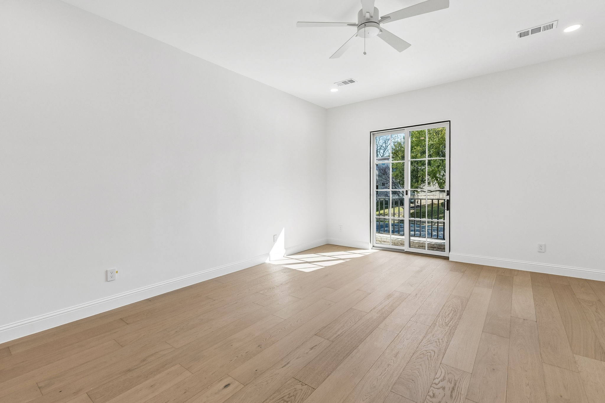 7107 Coronado Avenue