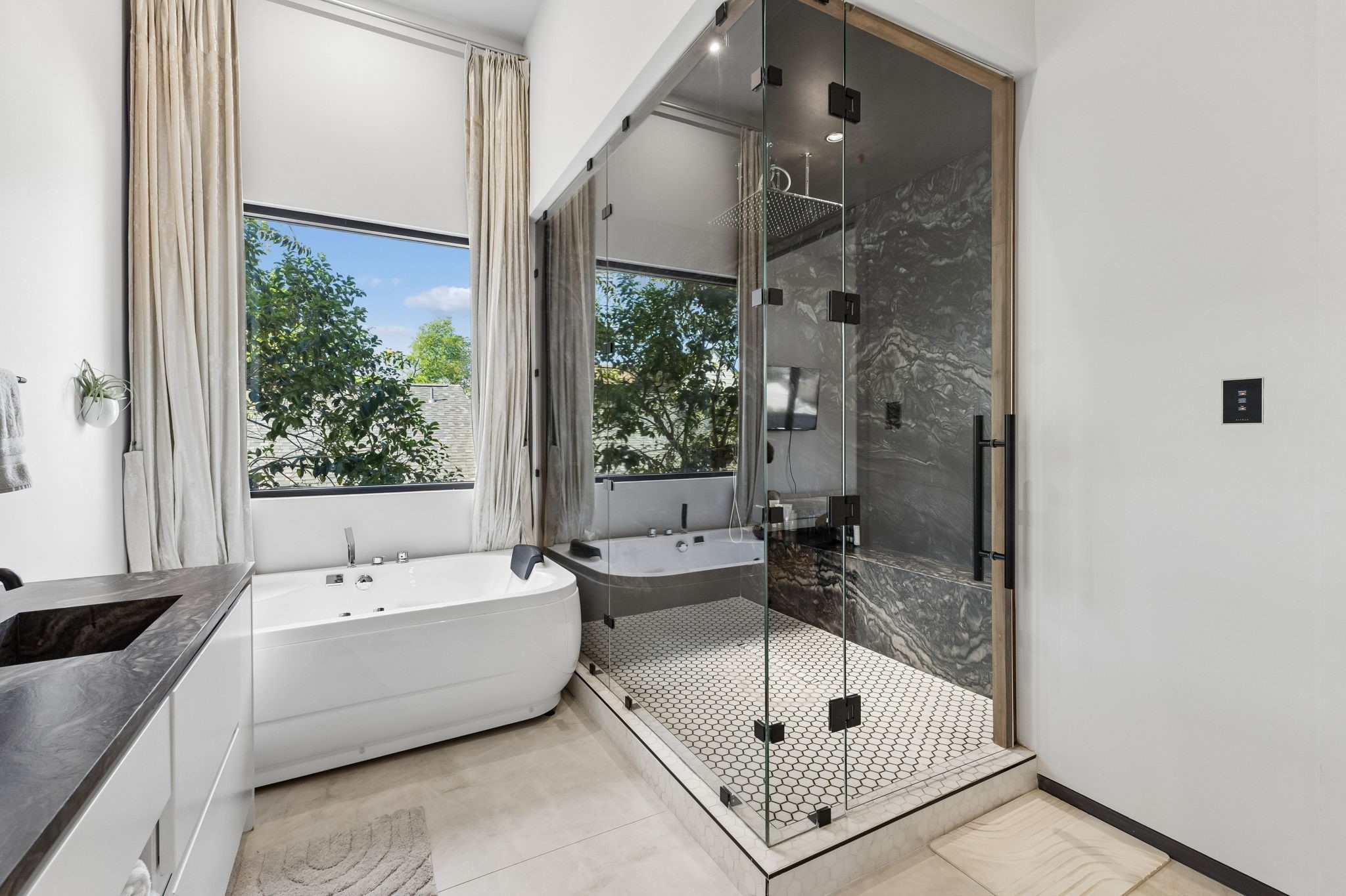 8619 San Fernando Way