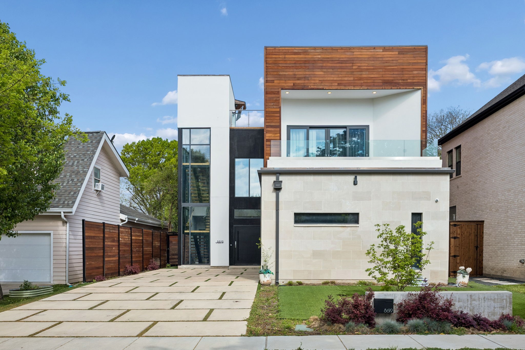 8619 San Fernando Way