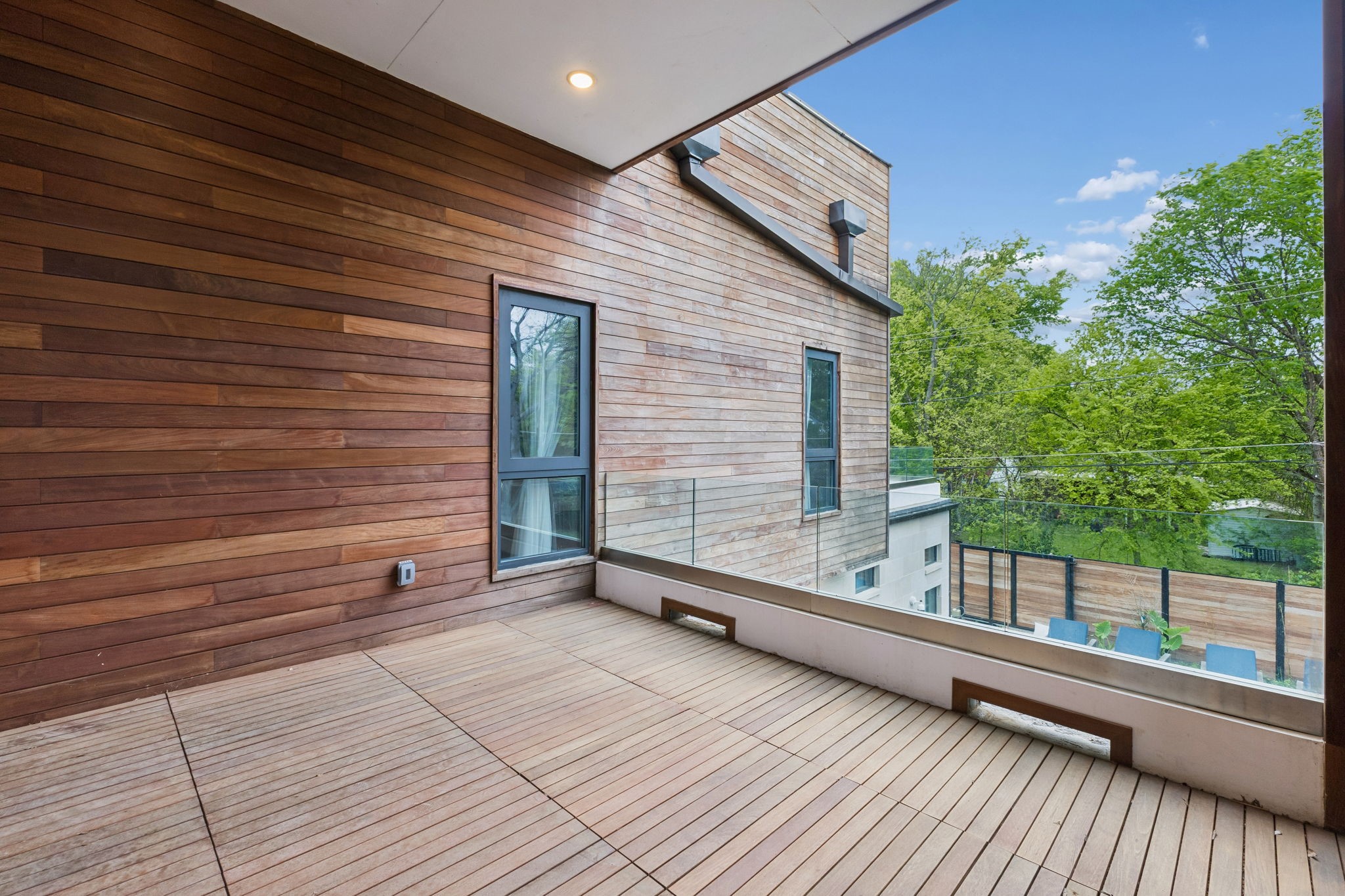 8619 San Fernando Way