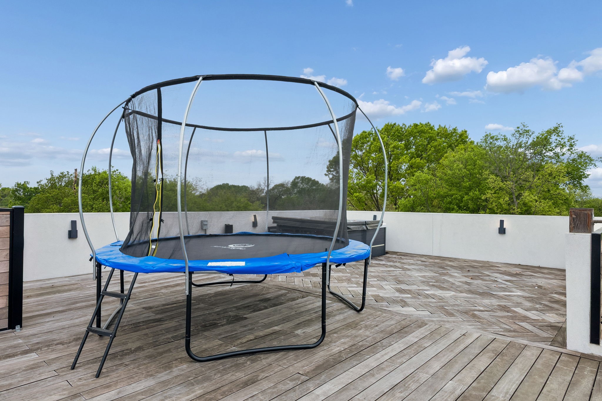 8619 San Fernando Way