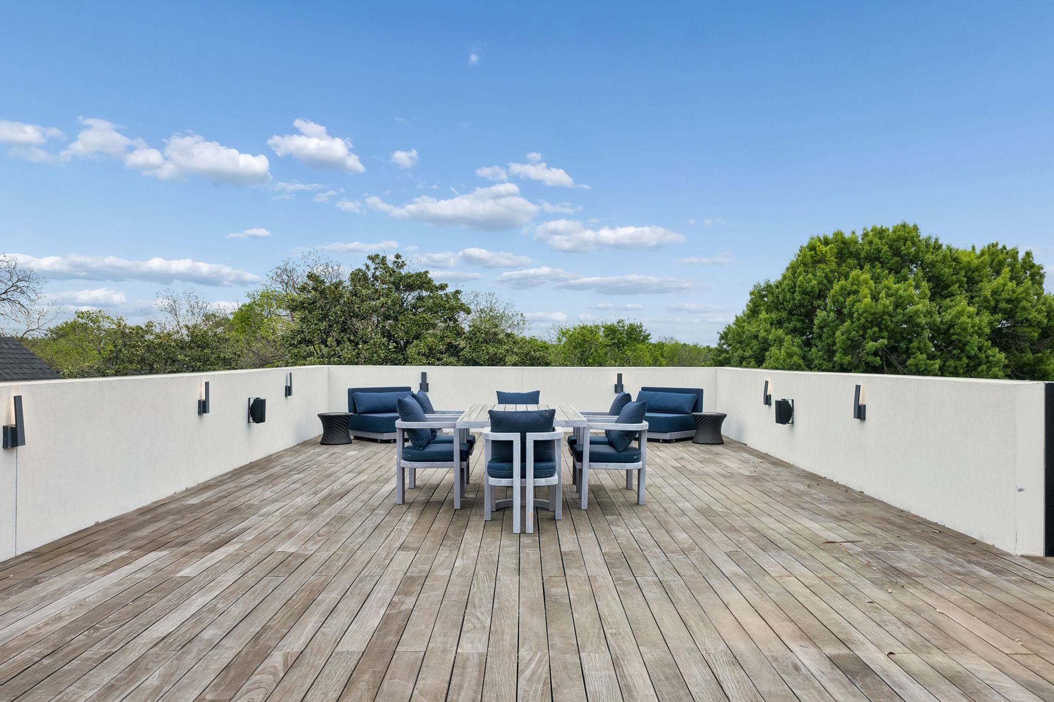 8619 San Fernando Way