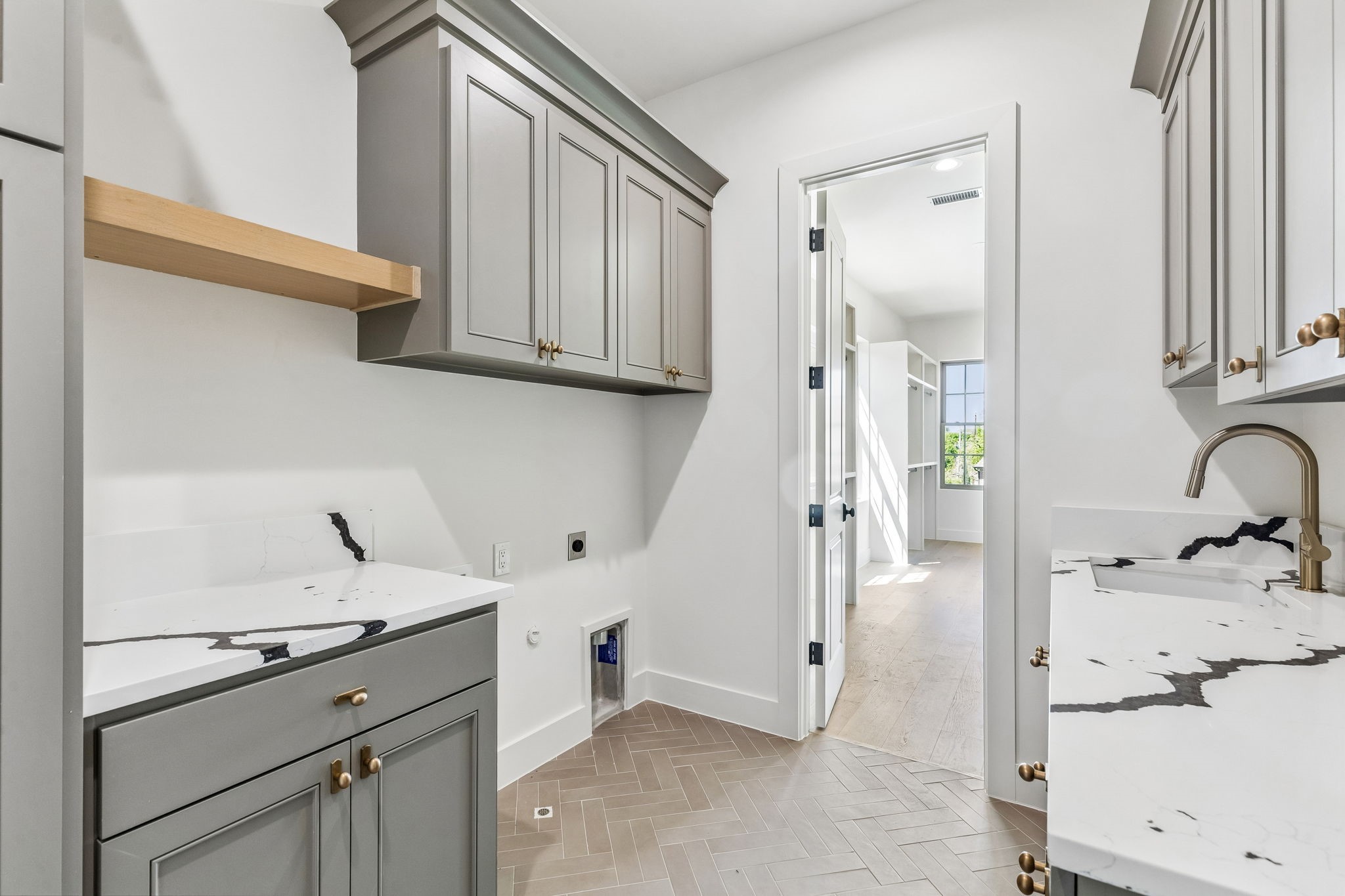 6402 Westlake Avenue