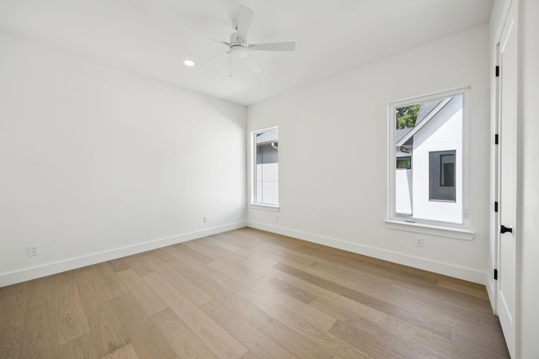 6244 Richmond Avenue