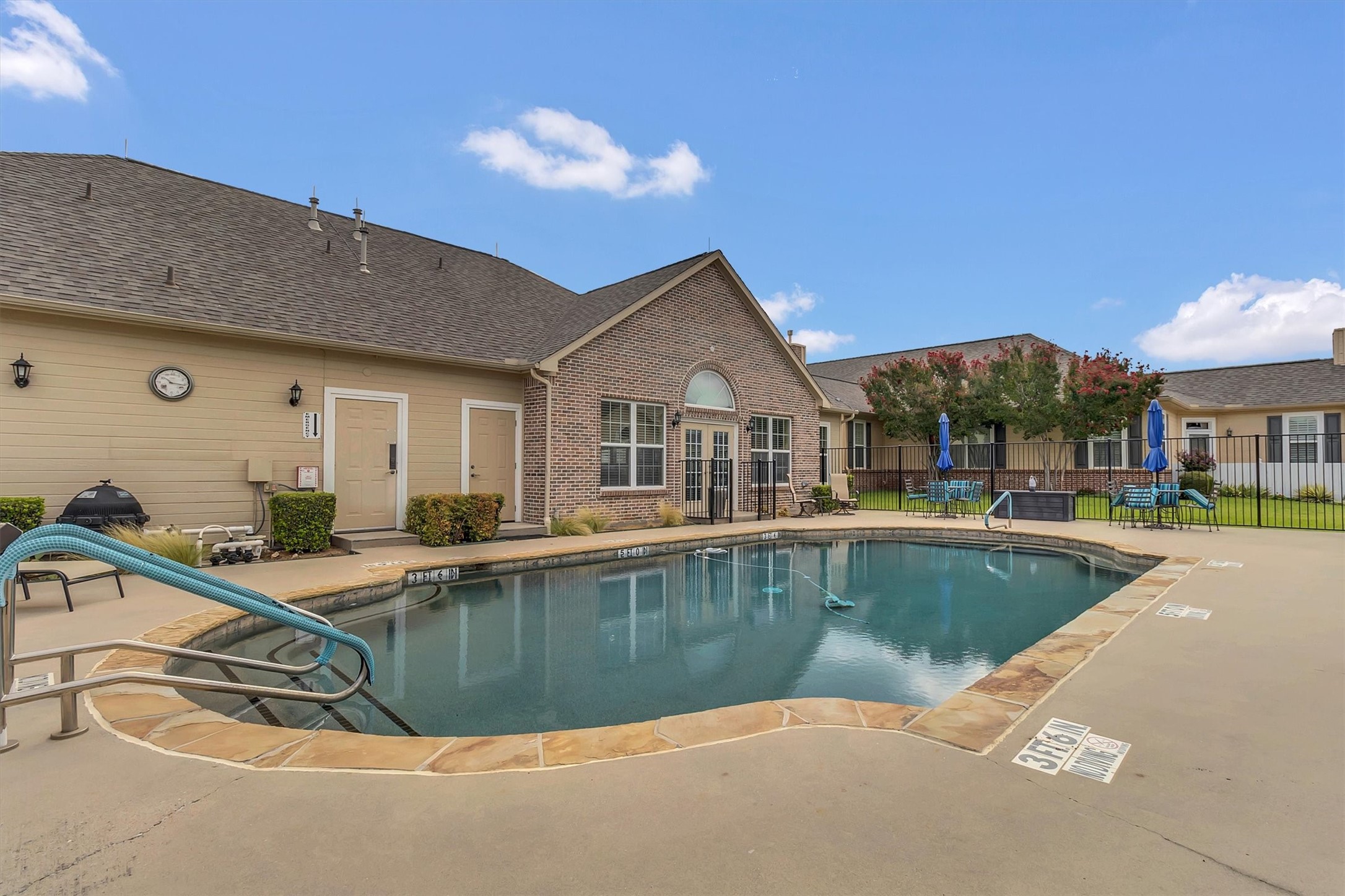 2601 Marsh Lane 241