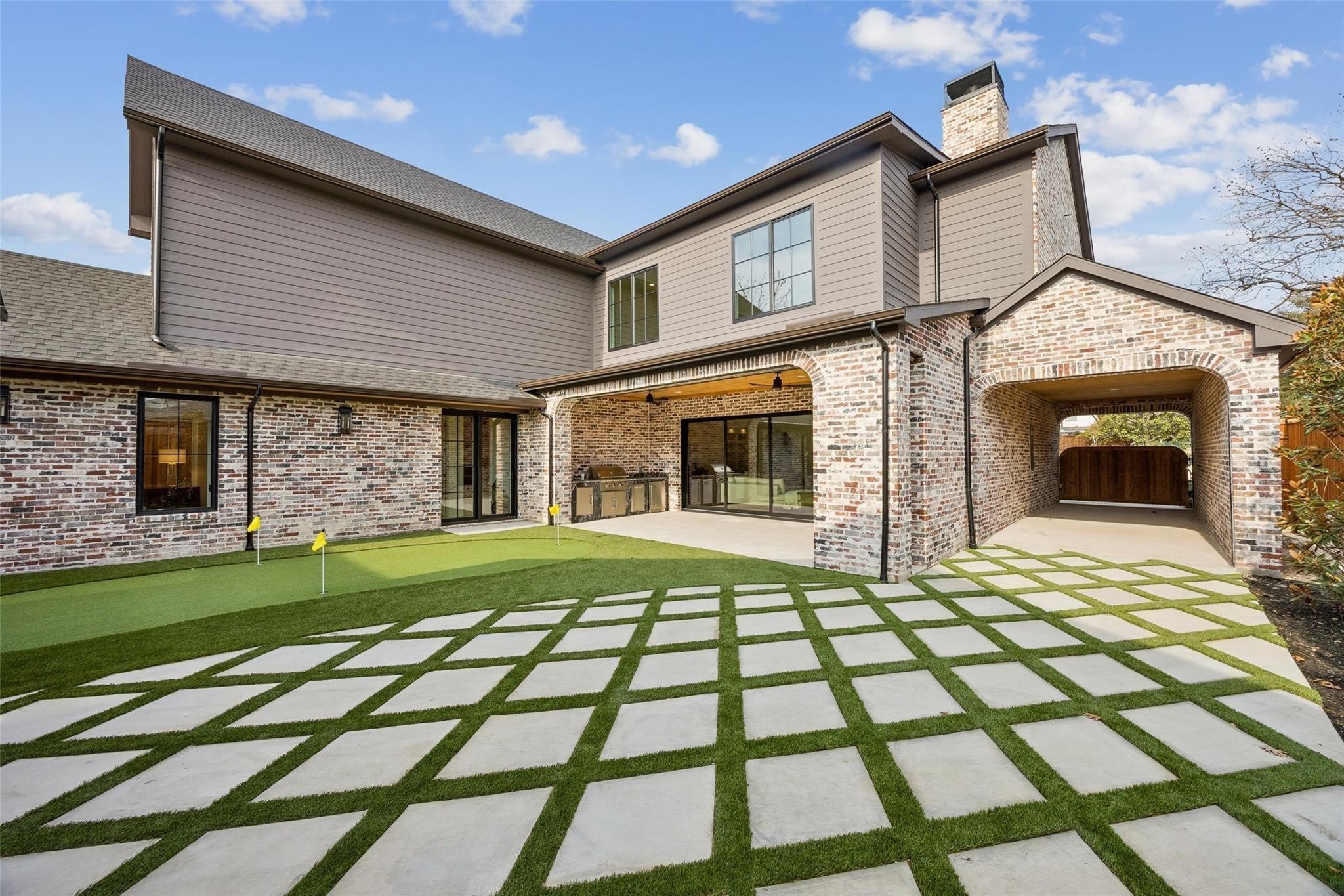 6860 Southridge Drive