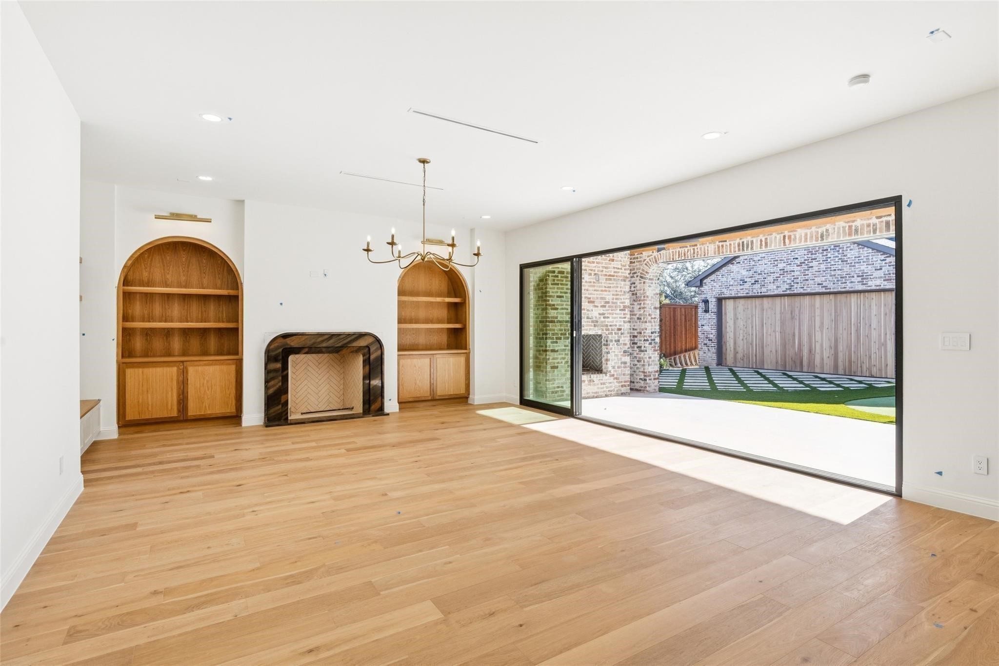 6860 Southridge Drive