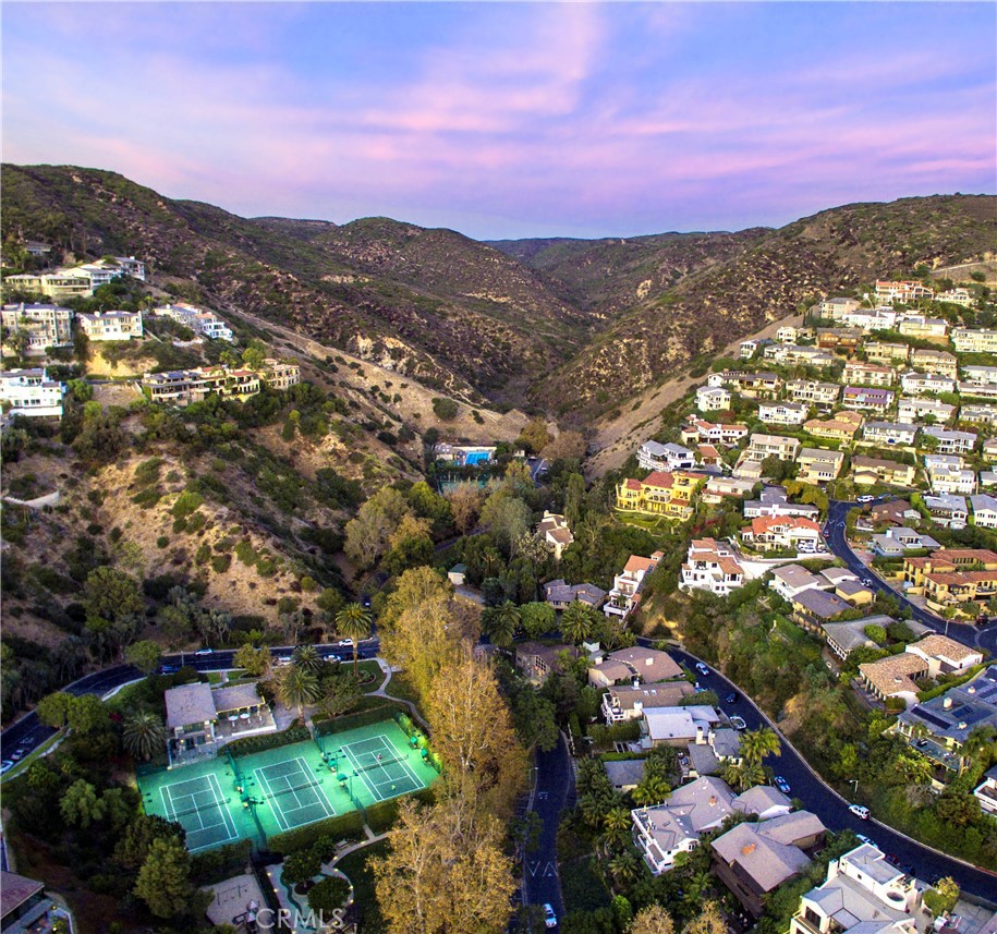 1131 Emerald Bay