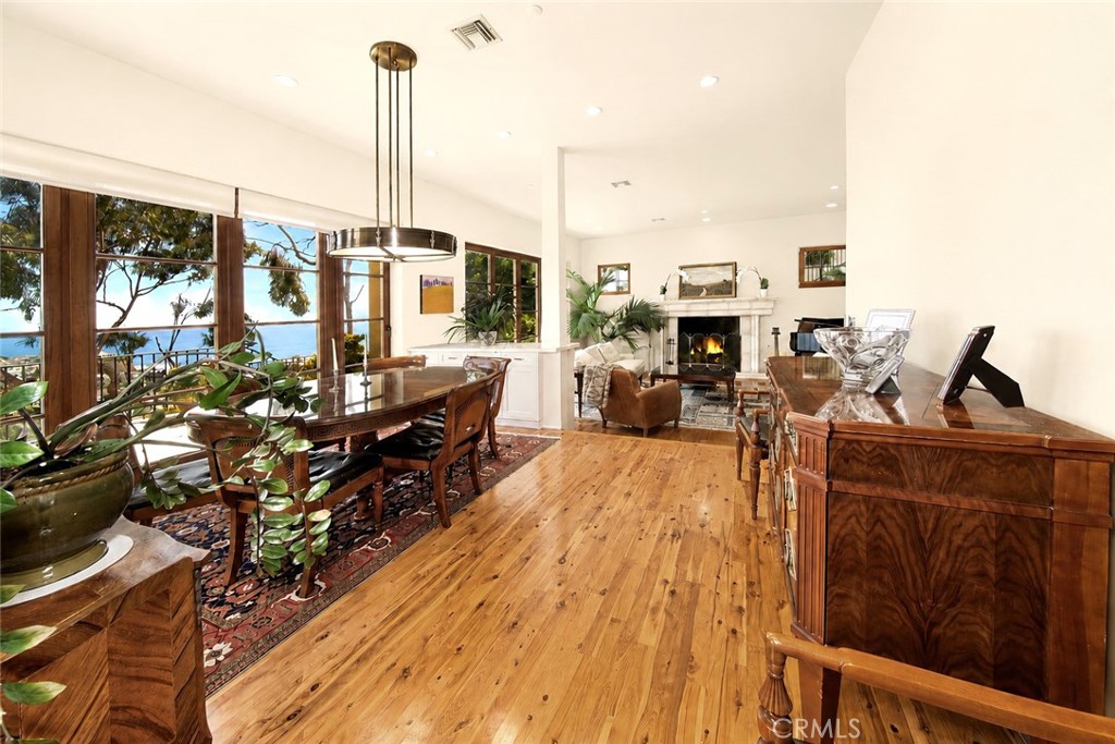 1131 Emerald Bay