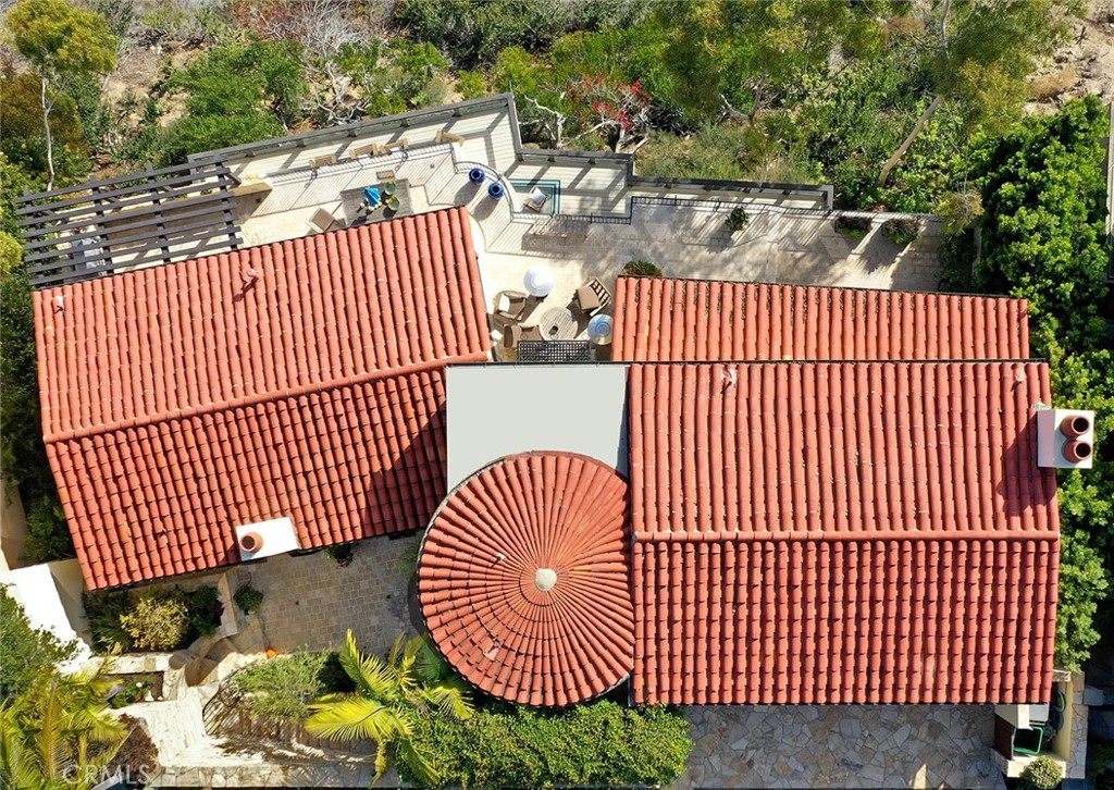 1131 Emerald Bay