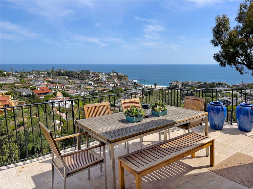 1131 Emerald Bay