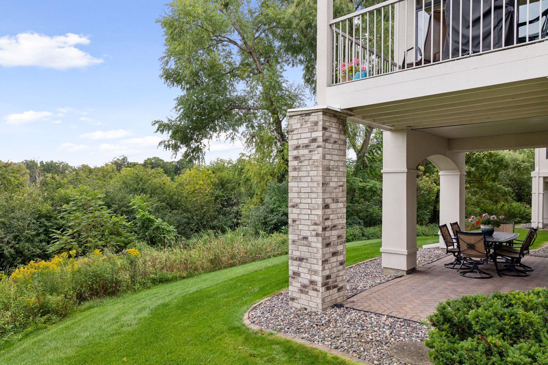 101 Willoughby Way E