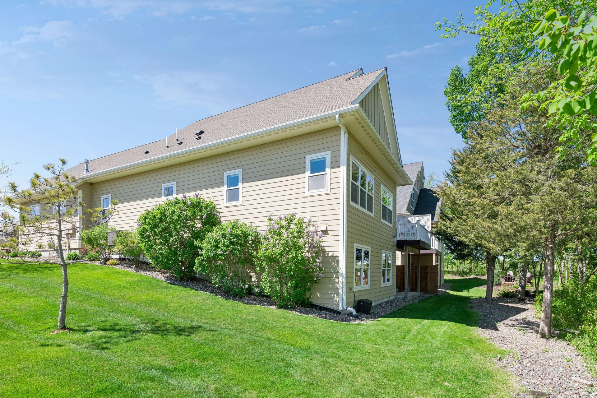 3711 Talero Curve