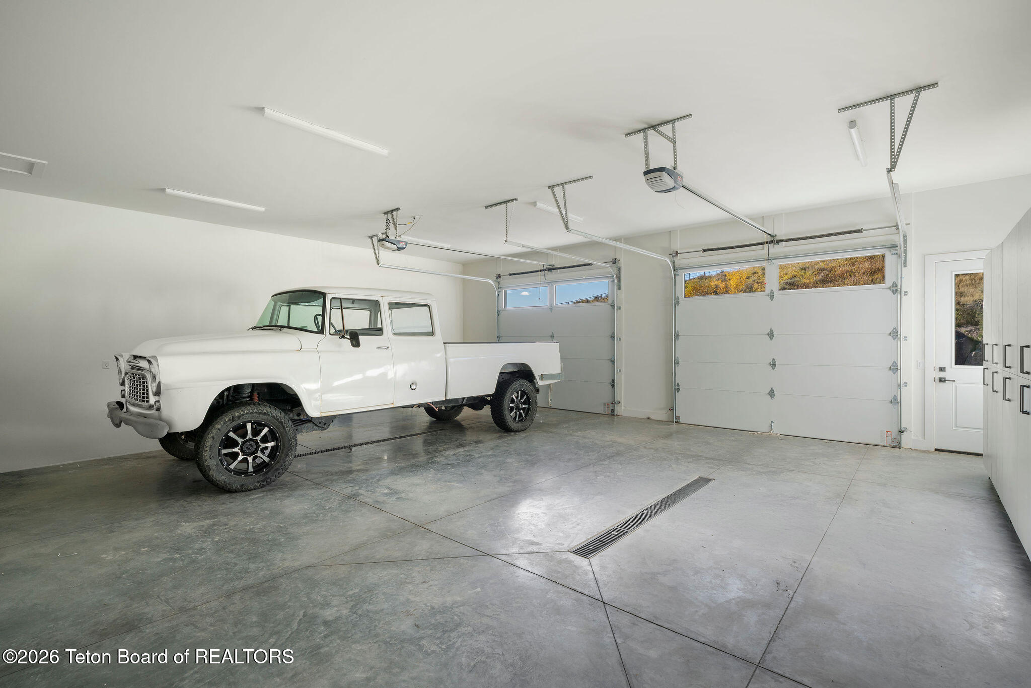 77 JACKKNIFE Road