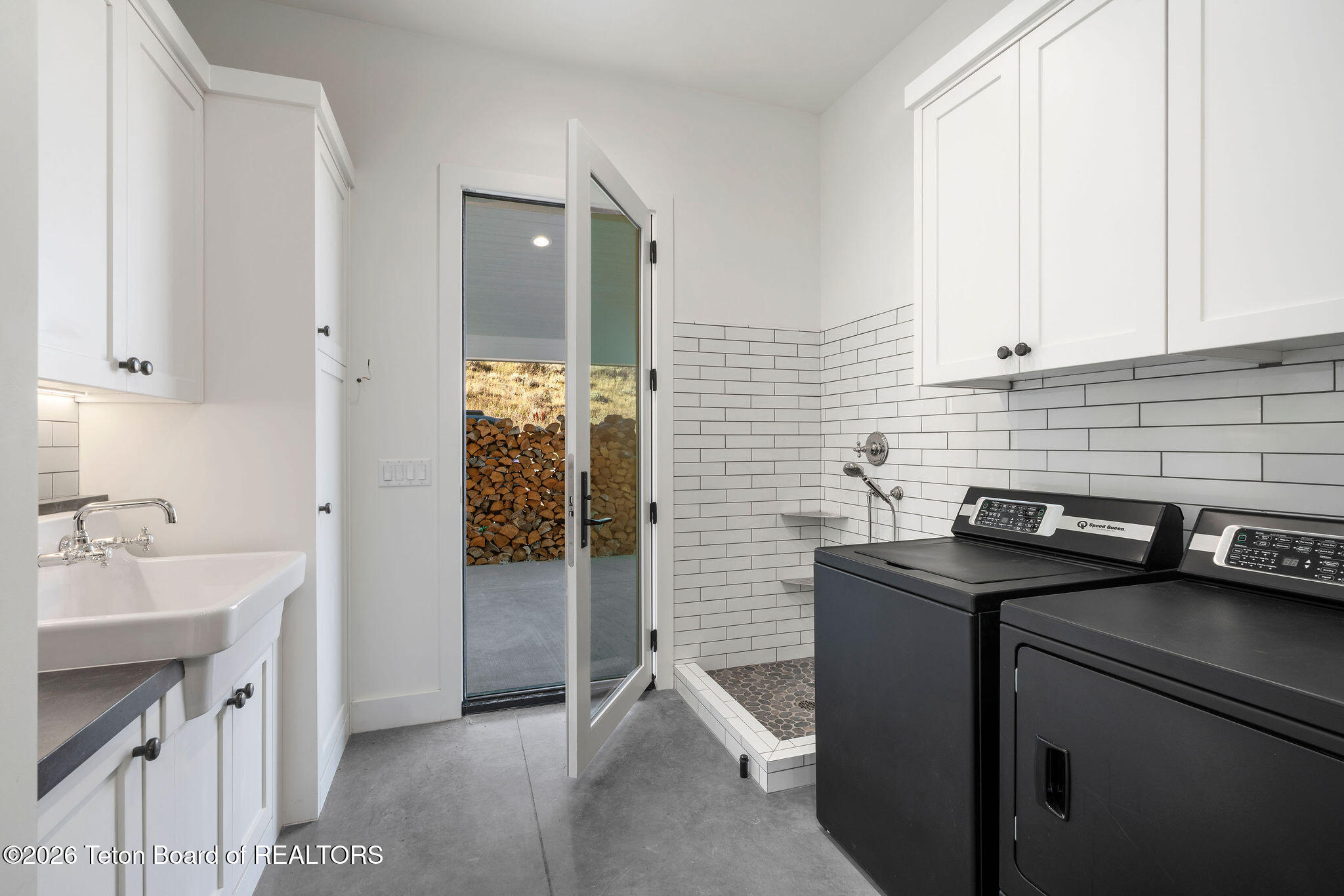 77 JACKKNIFE Road