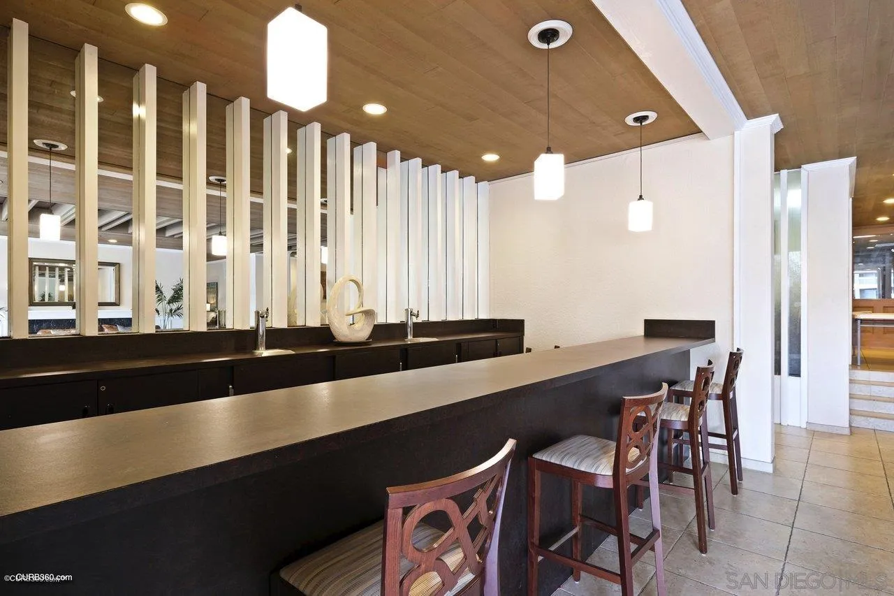 4600 Lamont St Unit 319