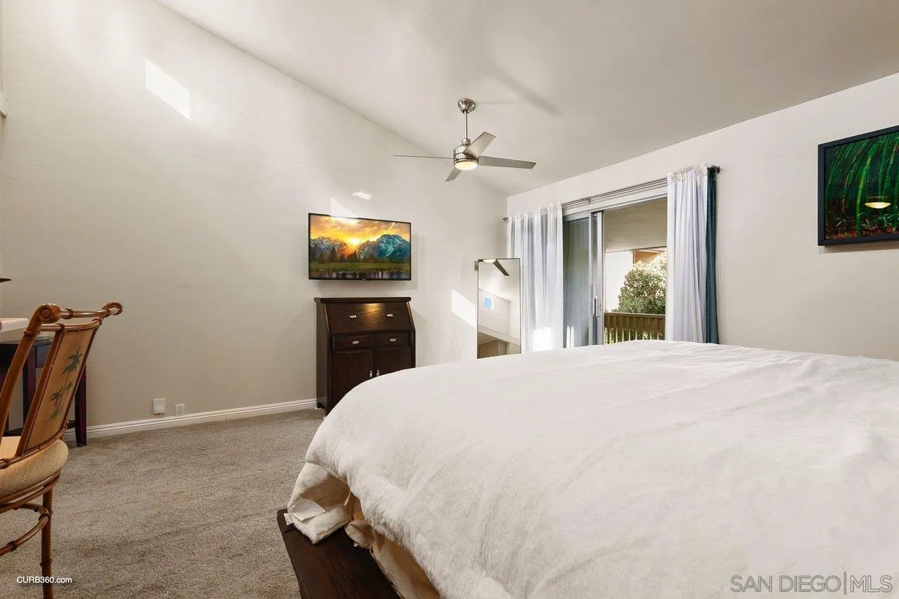 4600 Lamont St Unit 319