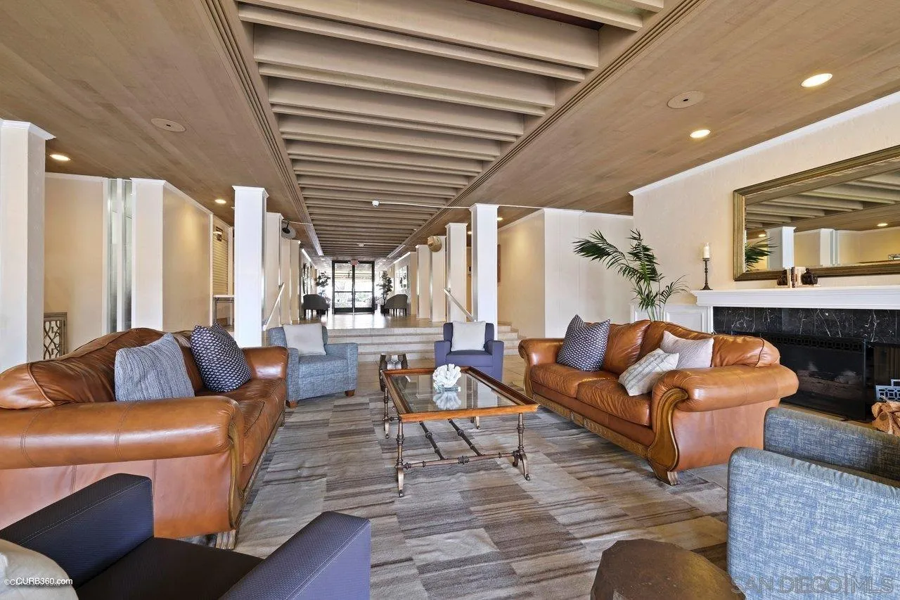 4600 Lamont St Unit 319