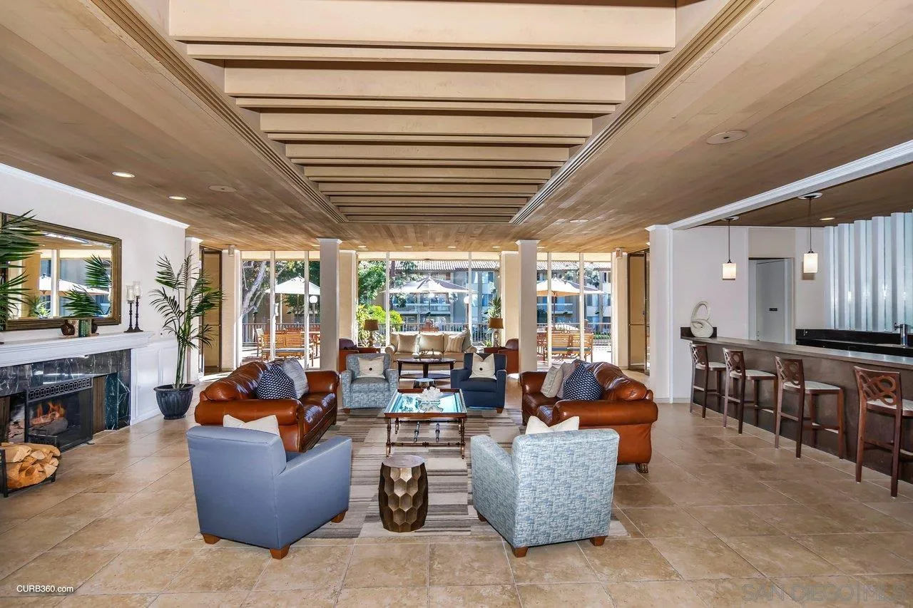 4600 Lamont St Unit 319