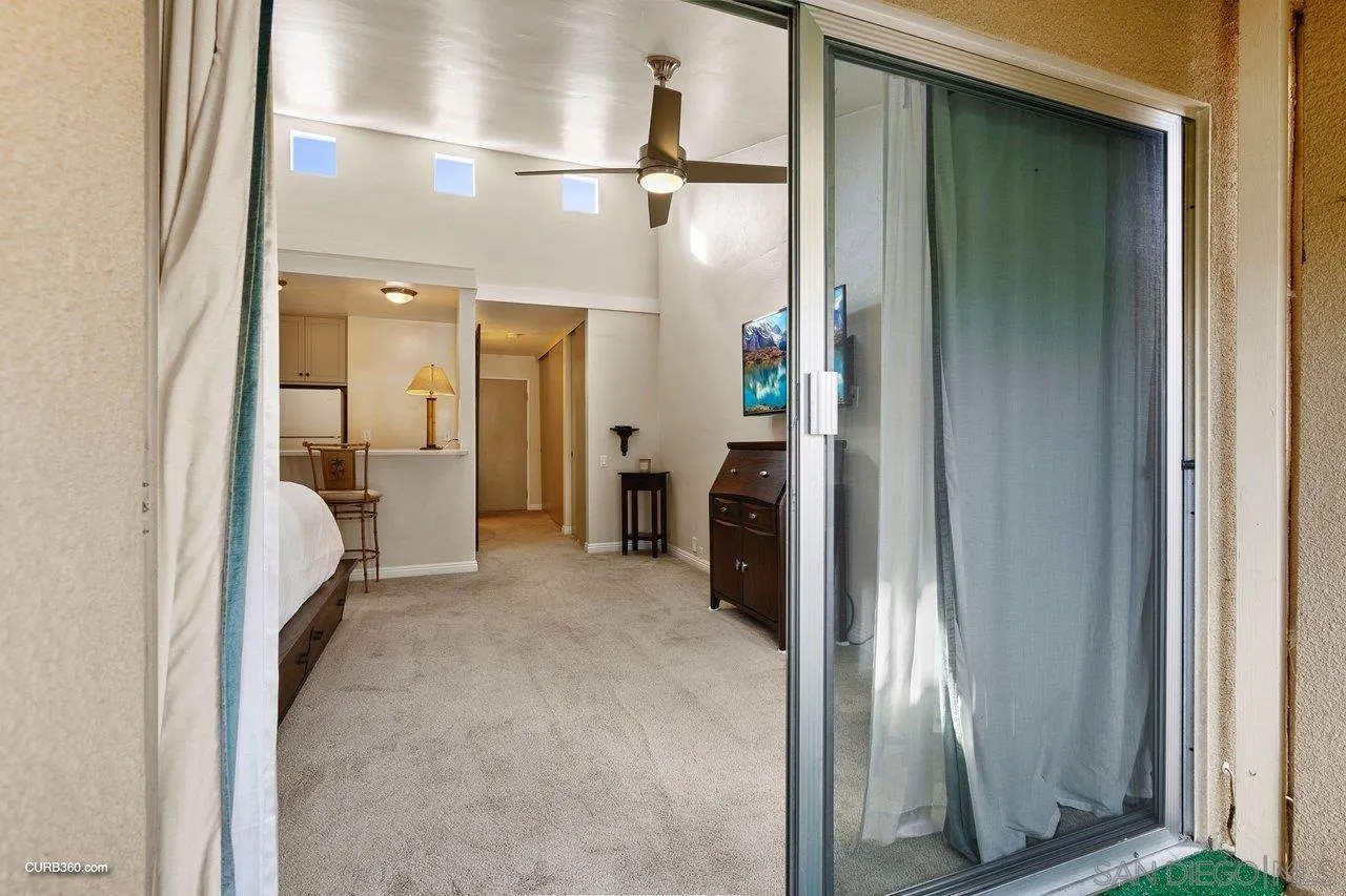 4600 Lamont St Unit 319