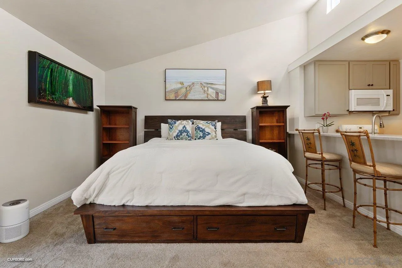 4600 Lamont St Unit 319