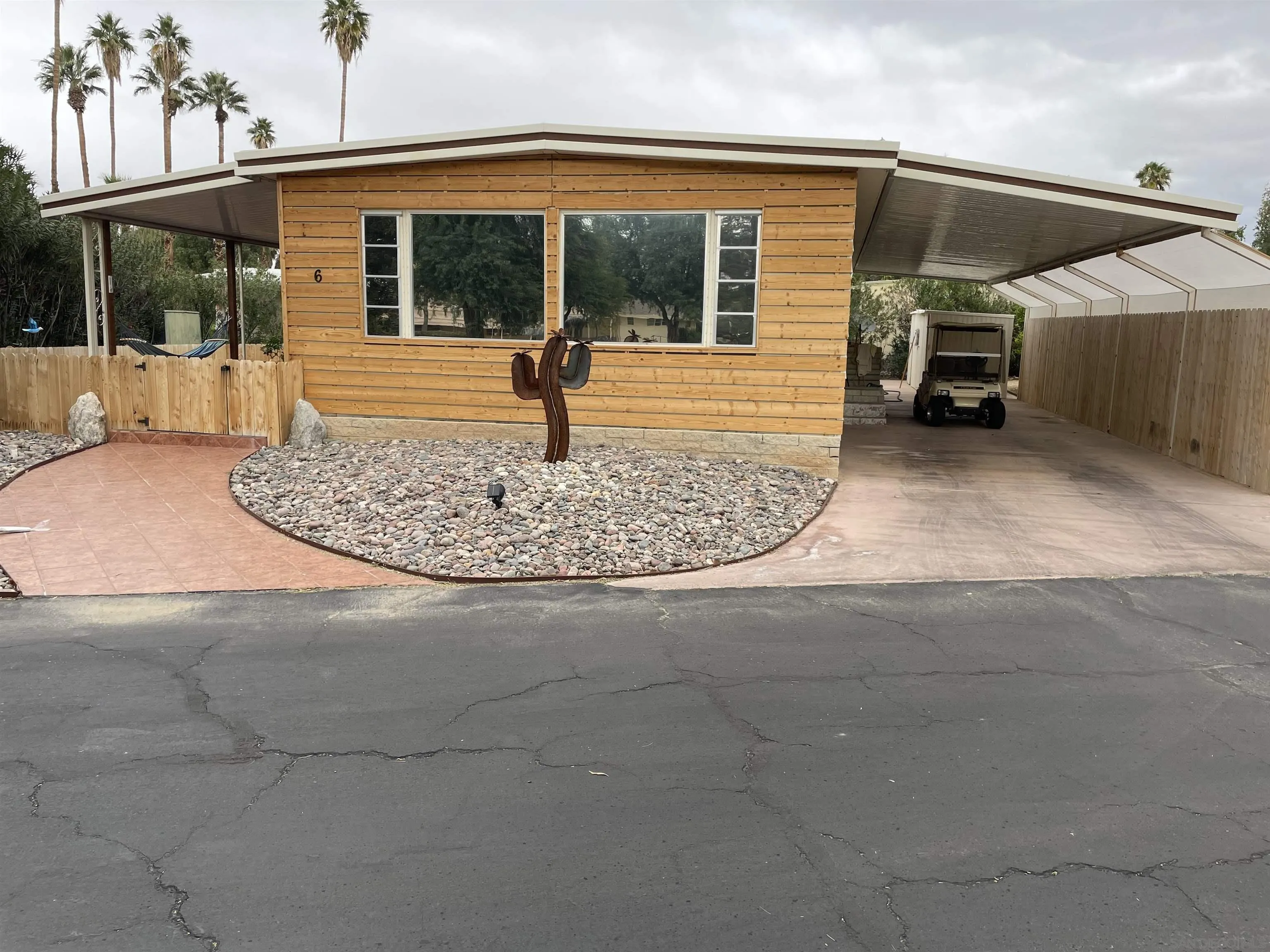 1010 Palm Canyon Dr Unit 6