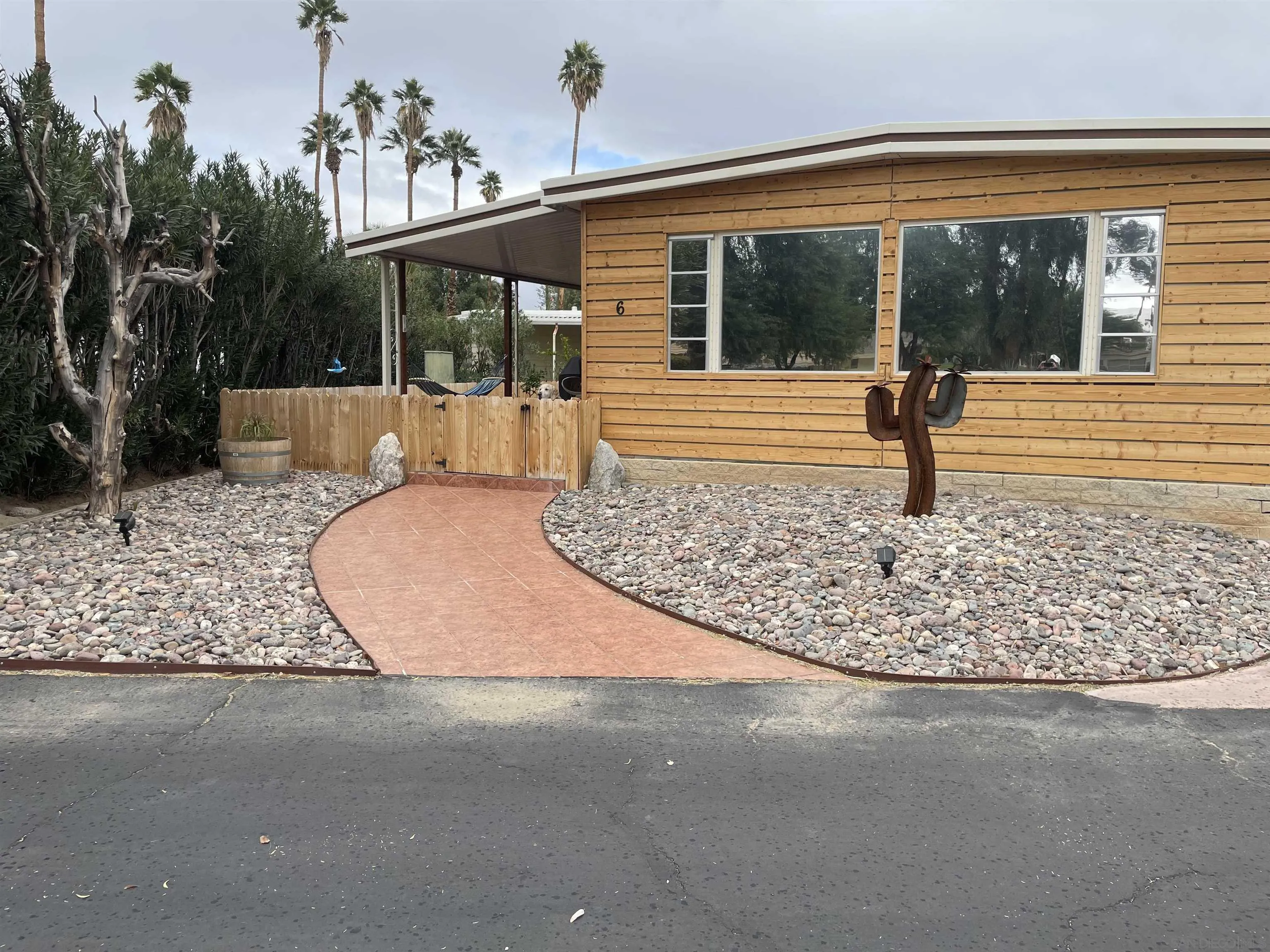 1010 Palm Canyon Dr Unit 6