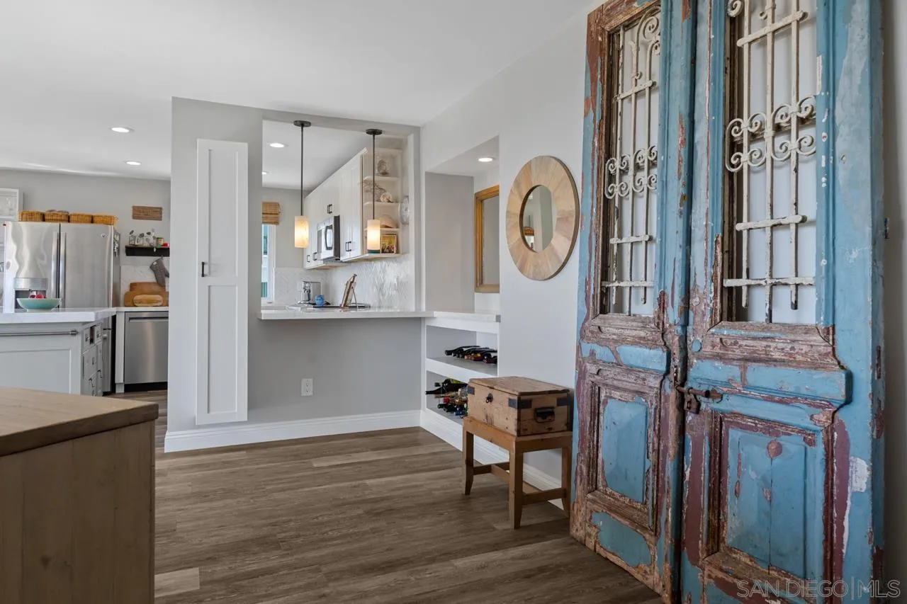 5366 La Jolla Blvd Unit: 101C