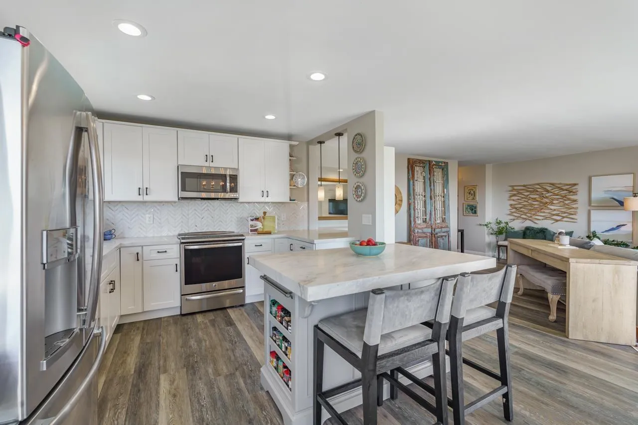 5366 La Jolla Blvd Unit: 101C